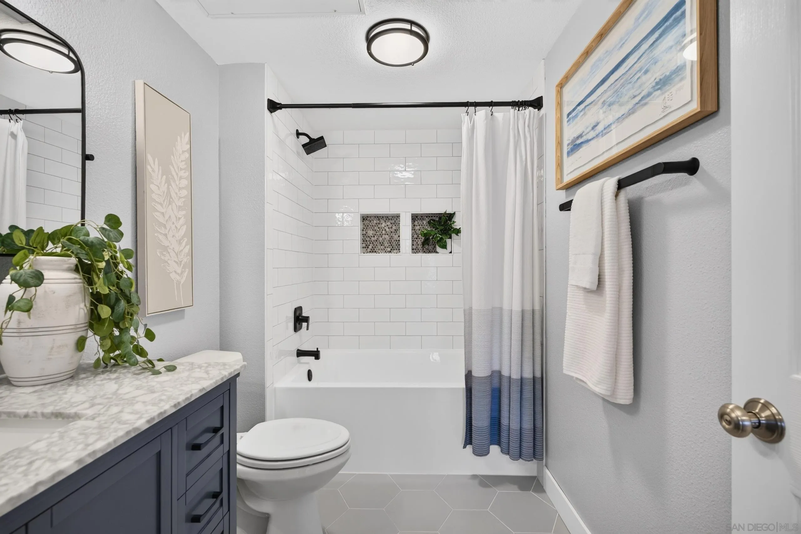 https://cdn.realtyfeed.com/cdn/127/260024120/16483a6eb018b421f51eae76143f9a1e.webp