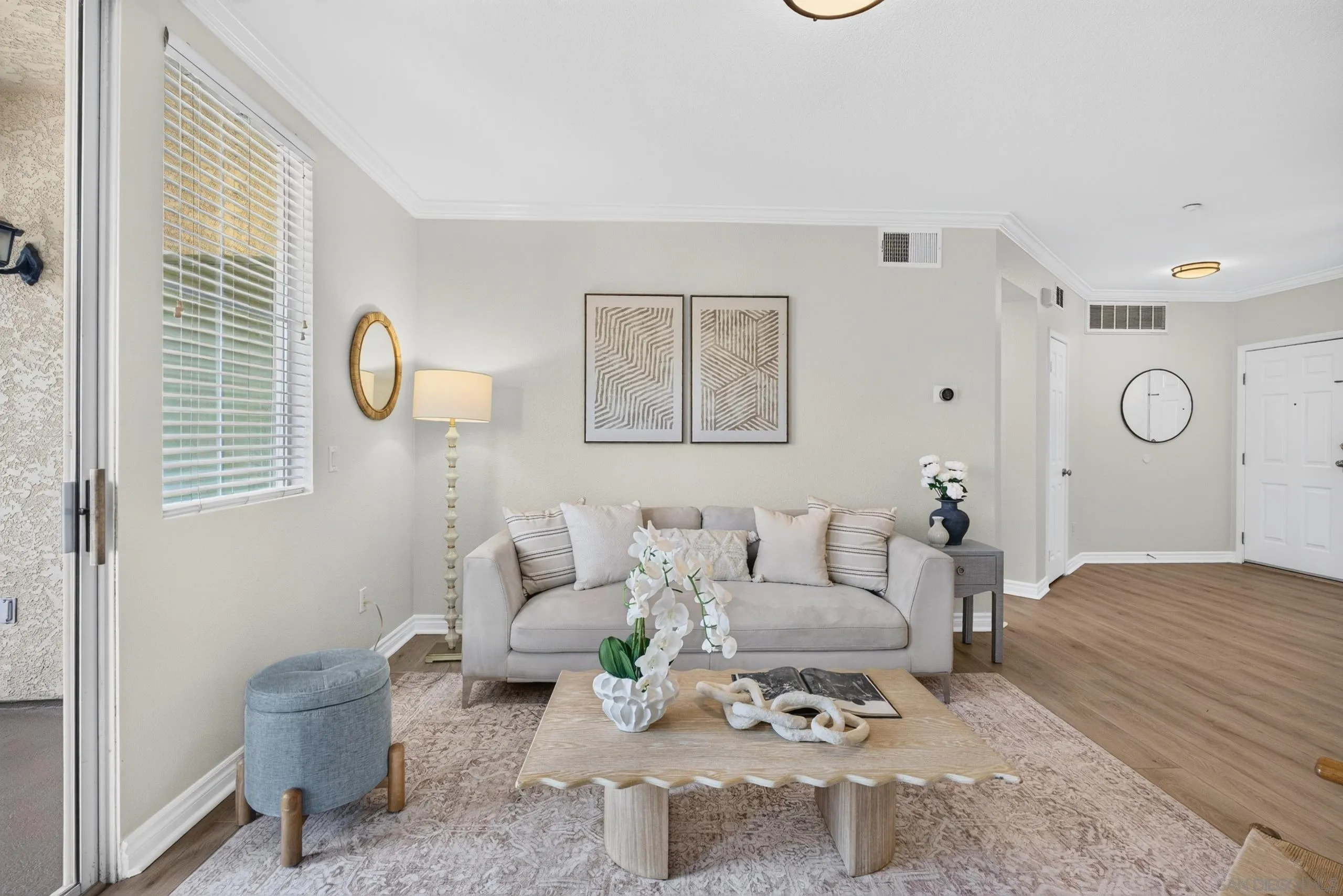 https://cdn.realtyfeed.com/cdn/127/260024120/33cb79c418caea71499074a55b8b6590.webp