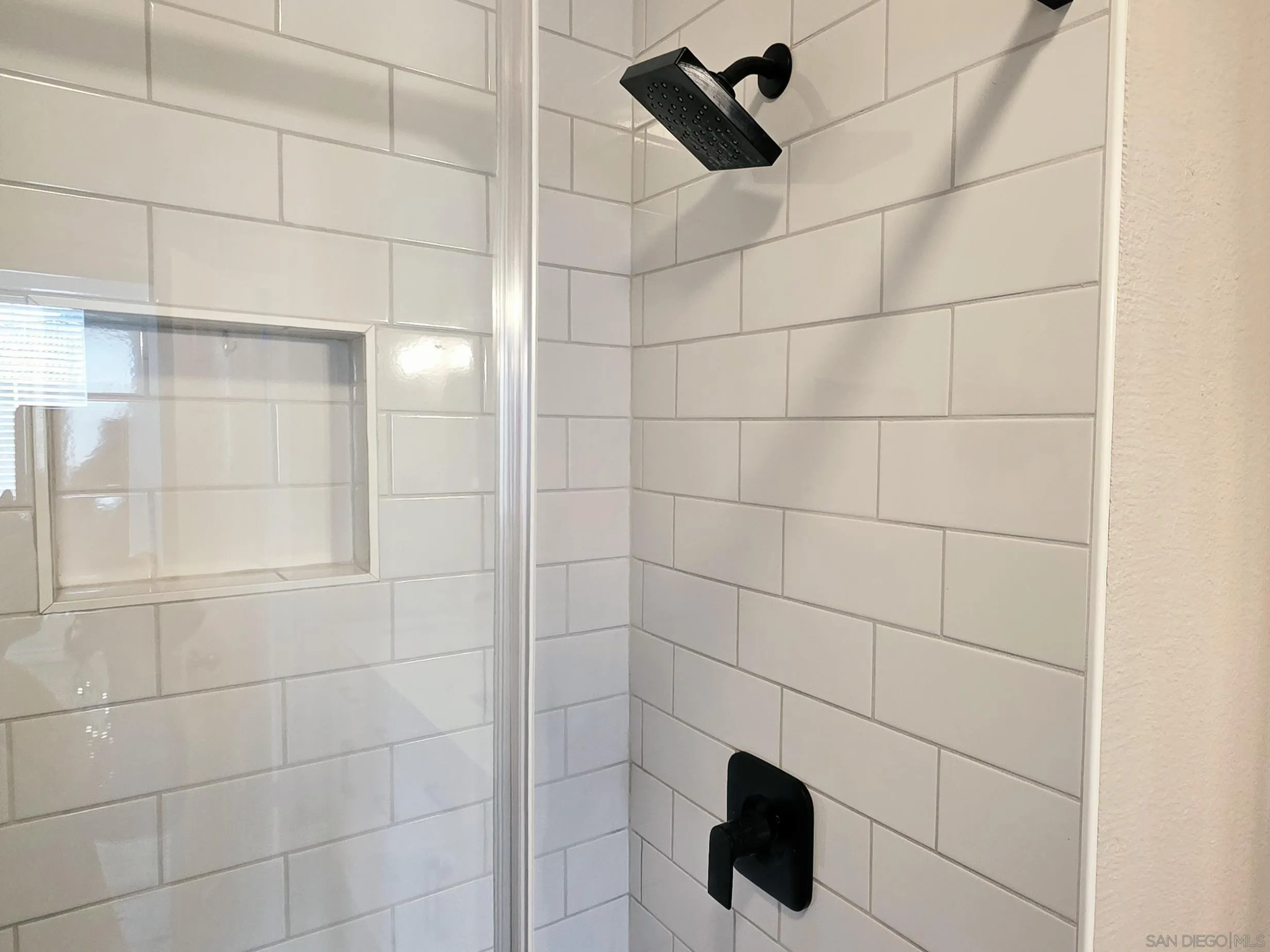 https://cdn.realtyfeed.com/cdn/127/260024120/7e1a4873288a7989c553952b7496bd8c.webp
