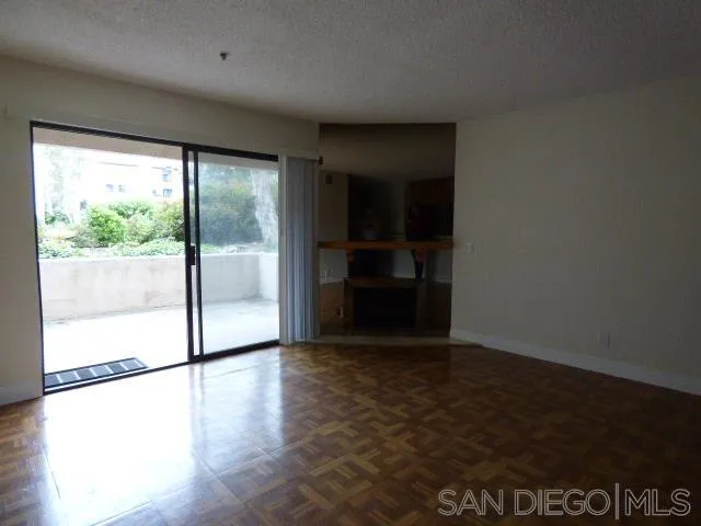 https://cdn.realtyfeed.com/cdn/127/260024126/e6f9e9c074c6b8b88a992f51afe15e73.webp