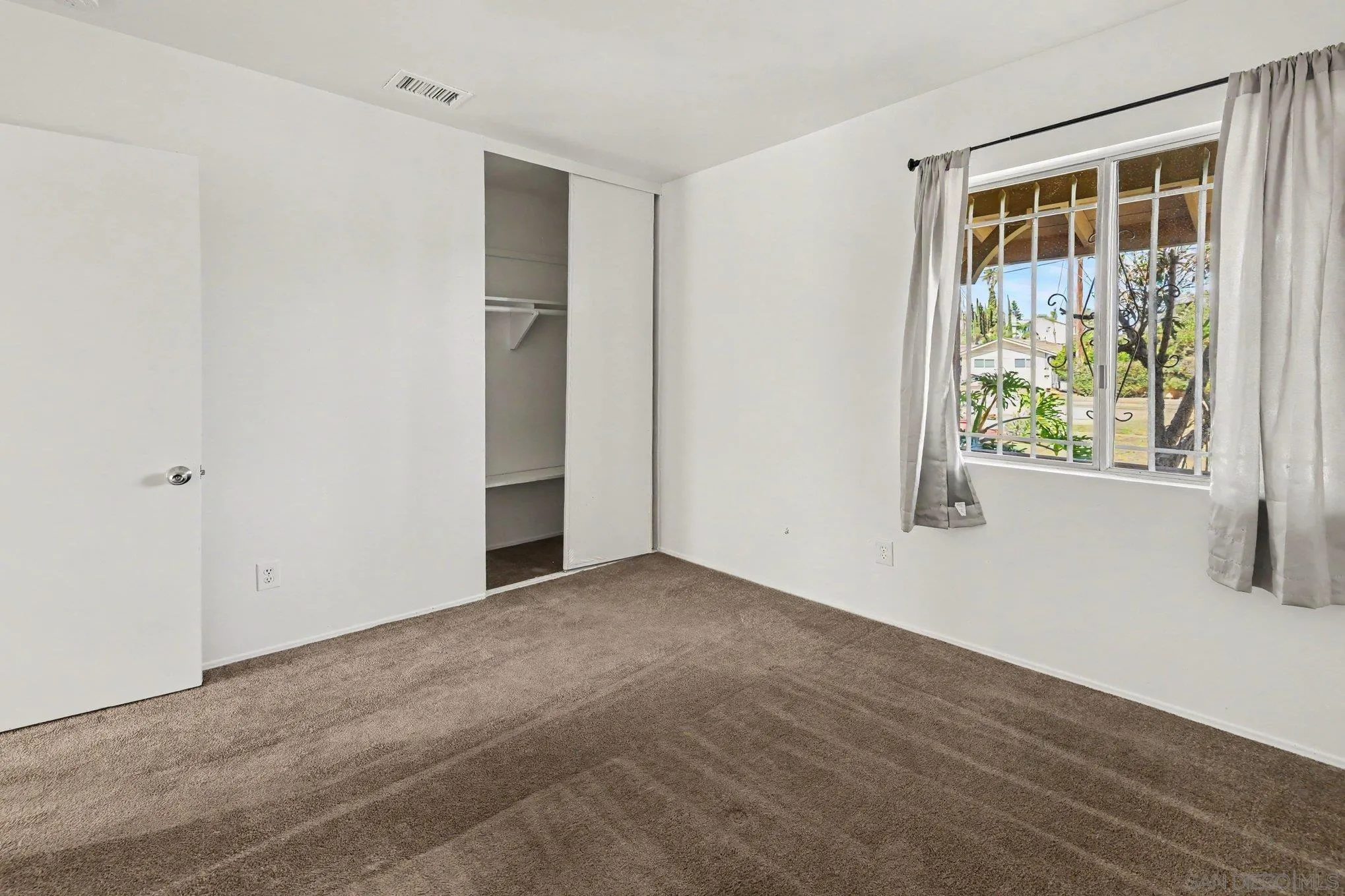 https://cdn.realtyfeed.com/cdn/127/260024128/4b661bd8d9c2a074b77eef89b5ed8278.webp