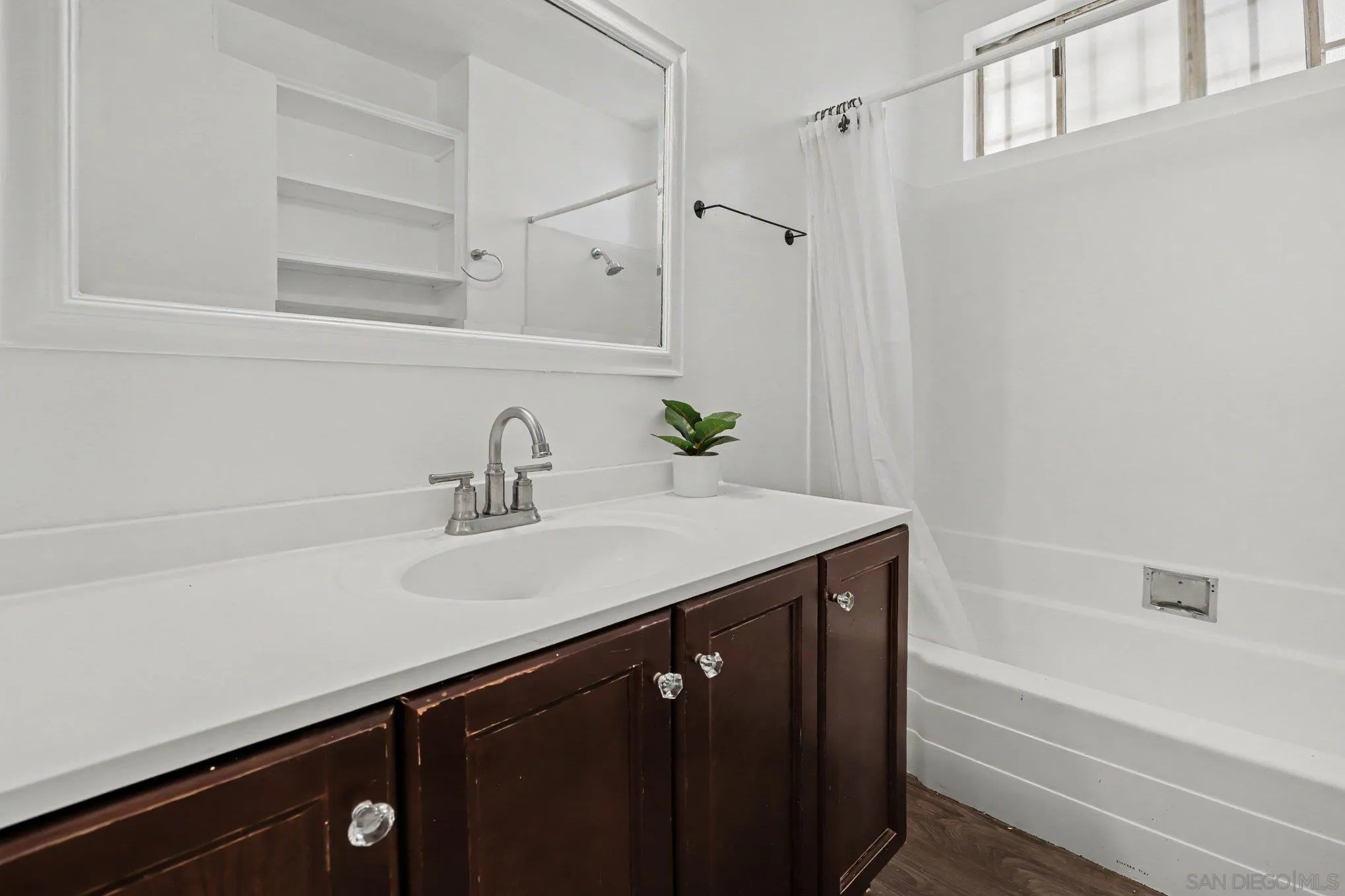 https://cdn.realtyfeed.com/cdn/127/260024128/d64ca0bcec5ab0b8680c6ccd23491d9d.webp