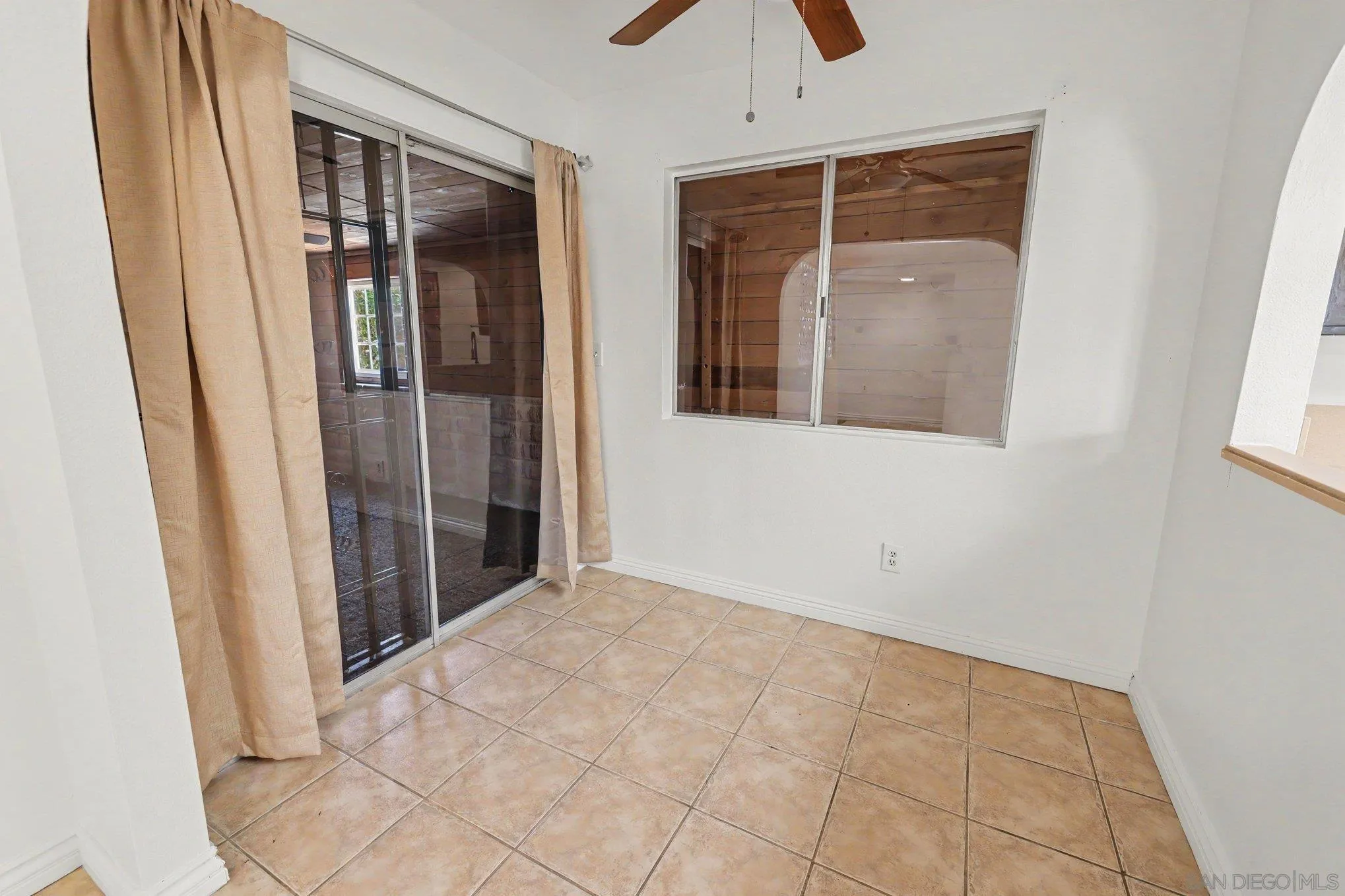 https://cdn.realtyfeed.com/cdn/127/260024128/ea4ceb7392c7ea72169c34767f7e8d9f.webp