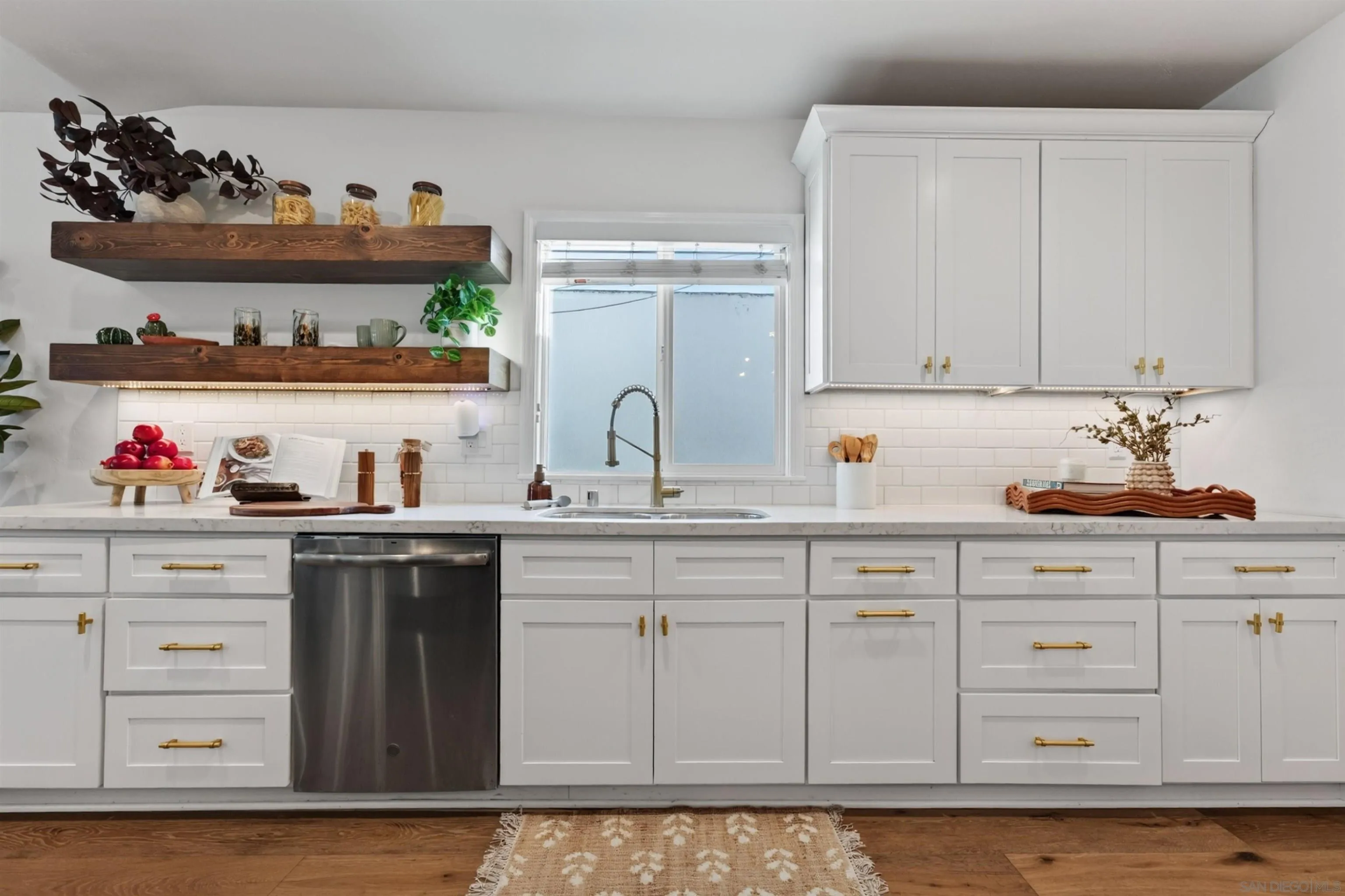 https://cdn.realtyfeed.com/cdn/127/260024134/0c7d07a450179f5af3b3f12e65930ca2.webp