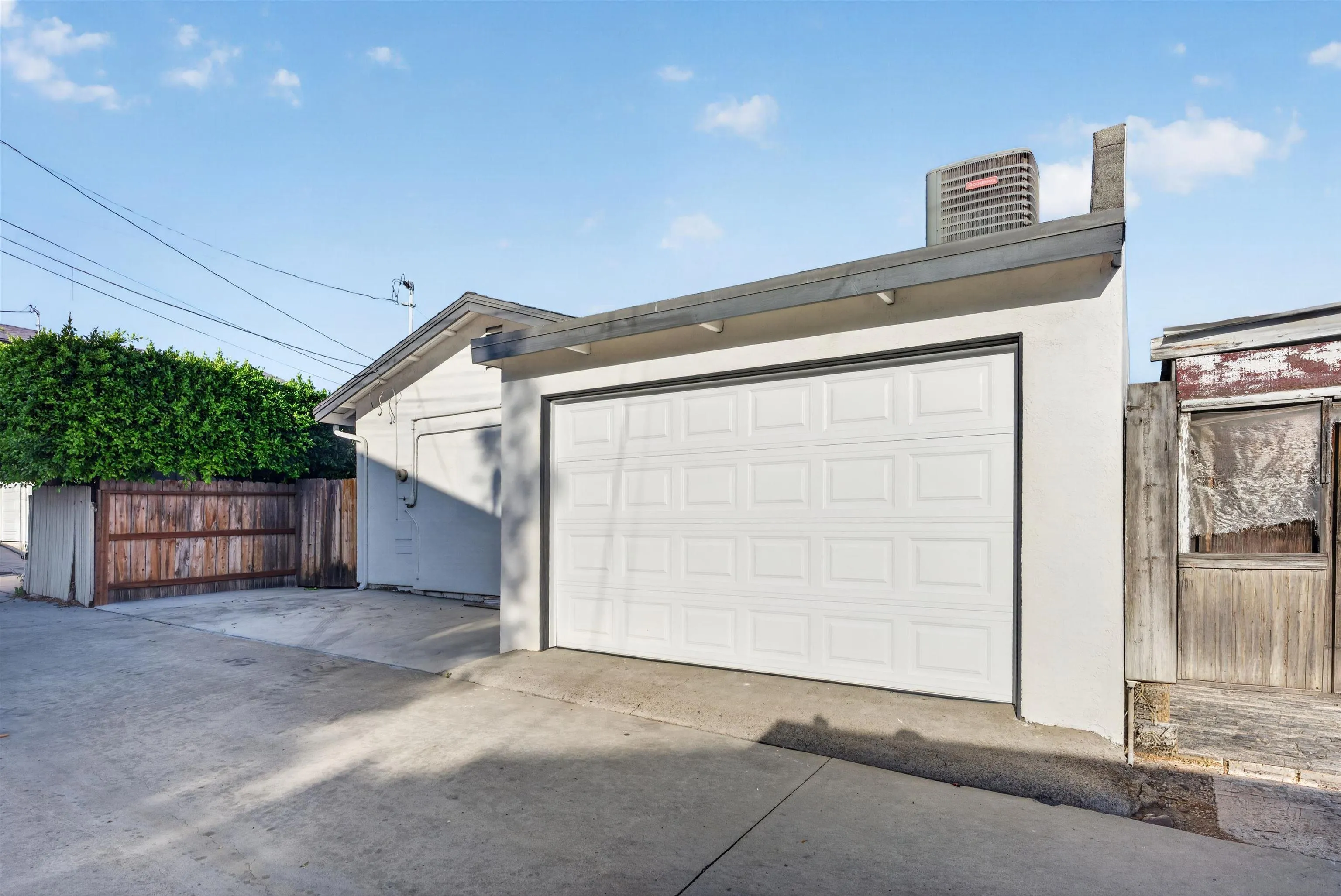 https://cdn.realtyfeed.com/cdn/127/260024134/36180d3a22bec7a3fc413603c382af7c.webp