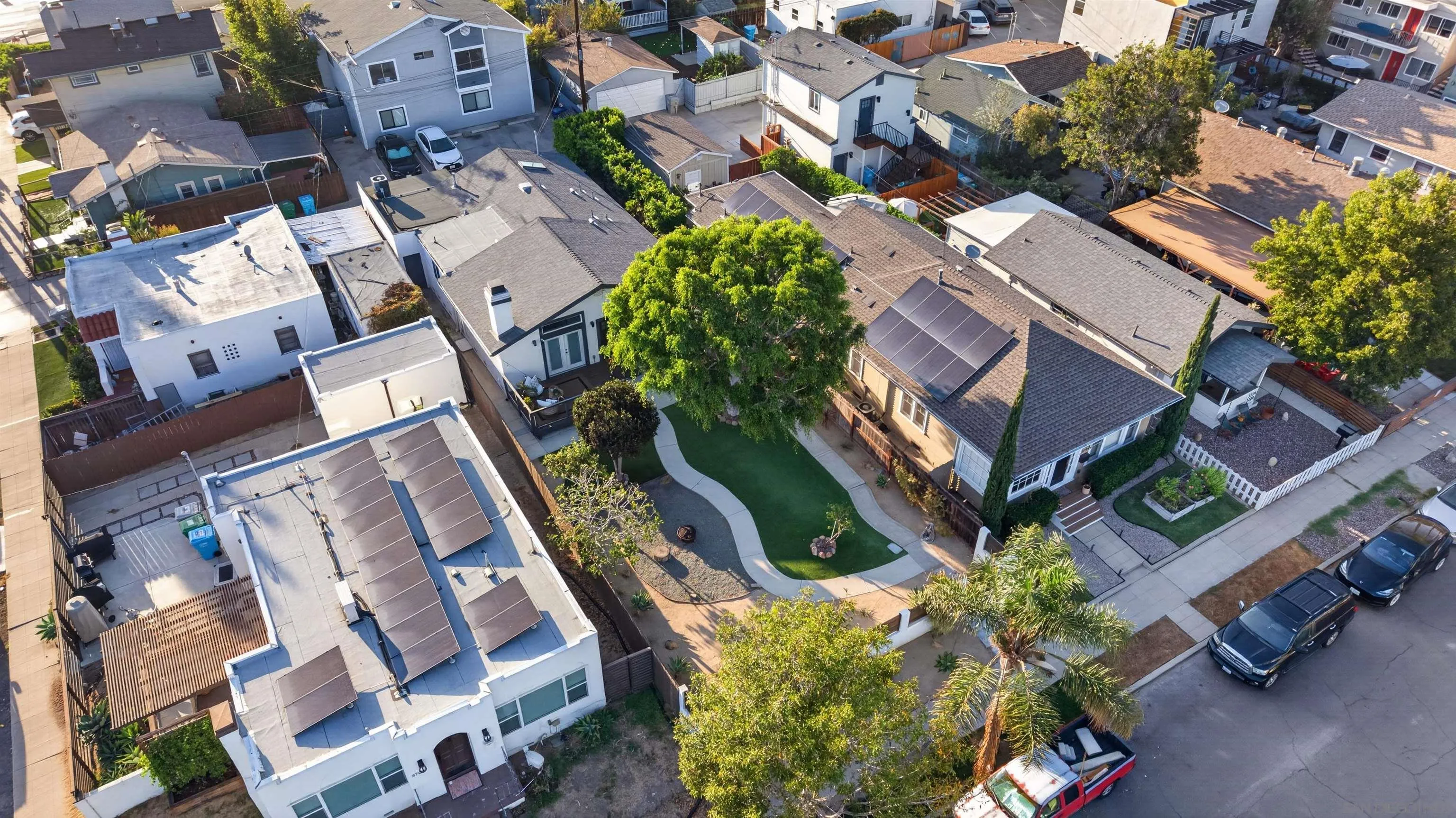 https://cdn.realtyfeed.com/cdn/127/260024134/39e06d117d590e446cb3c4b41a54b640.webp