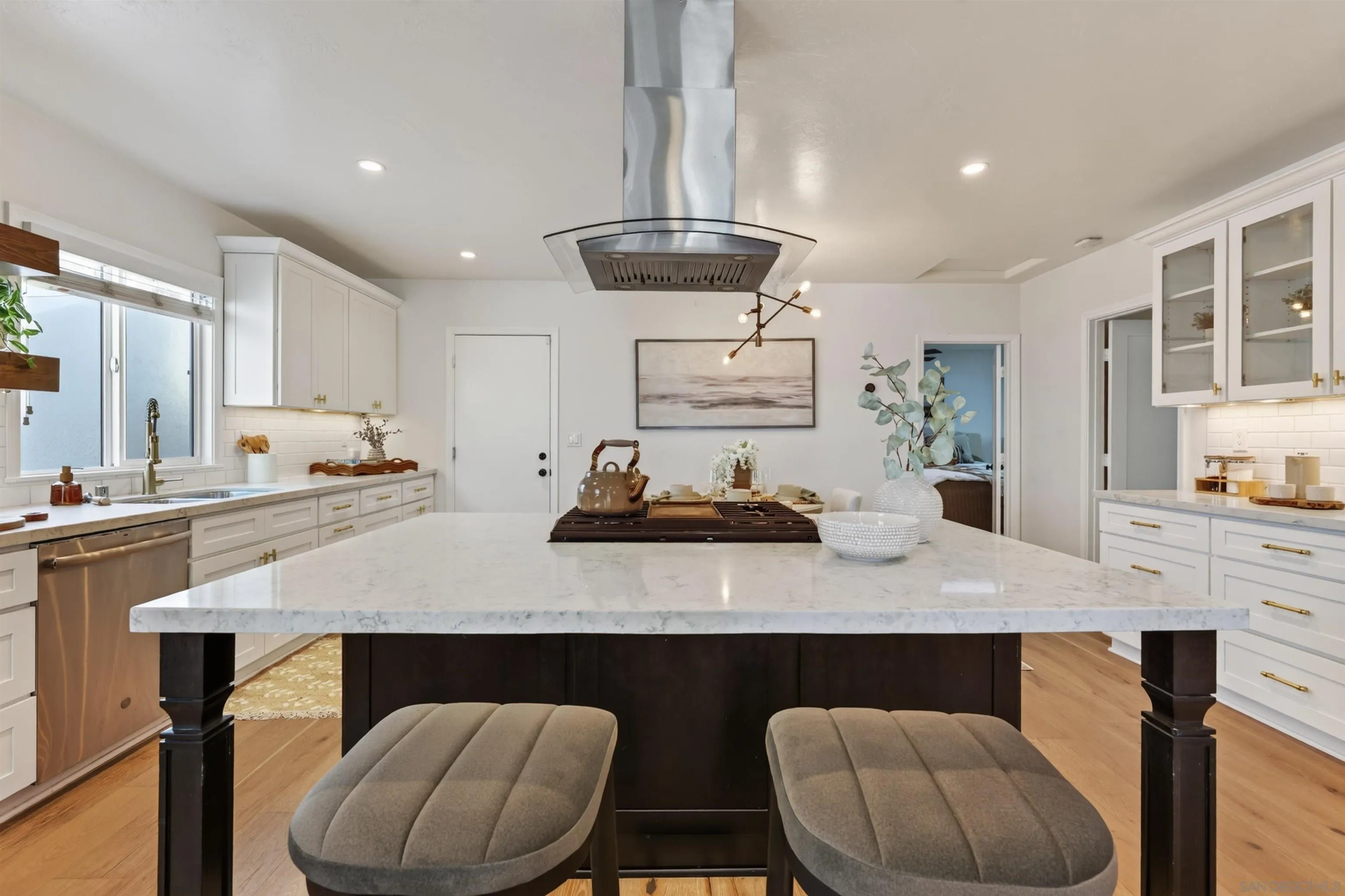 https://cdn.realtyfeed.com/cdn/127/260024134/5ca5400ba2aba717823237d60e313018.webp