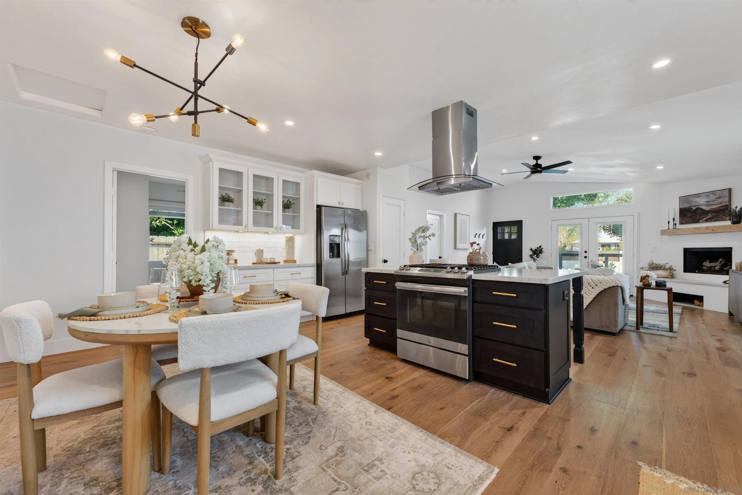 https://cdn.realtyfeed.com/cdn/127/260024134/5ebd71e5aa67447c1b899e1b3124b4f0.webp