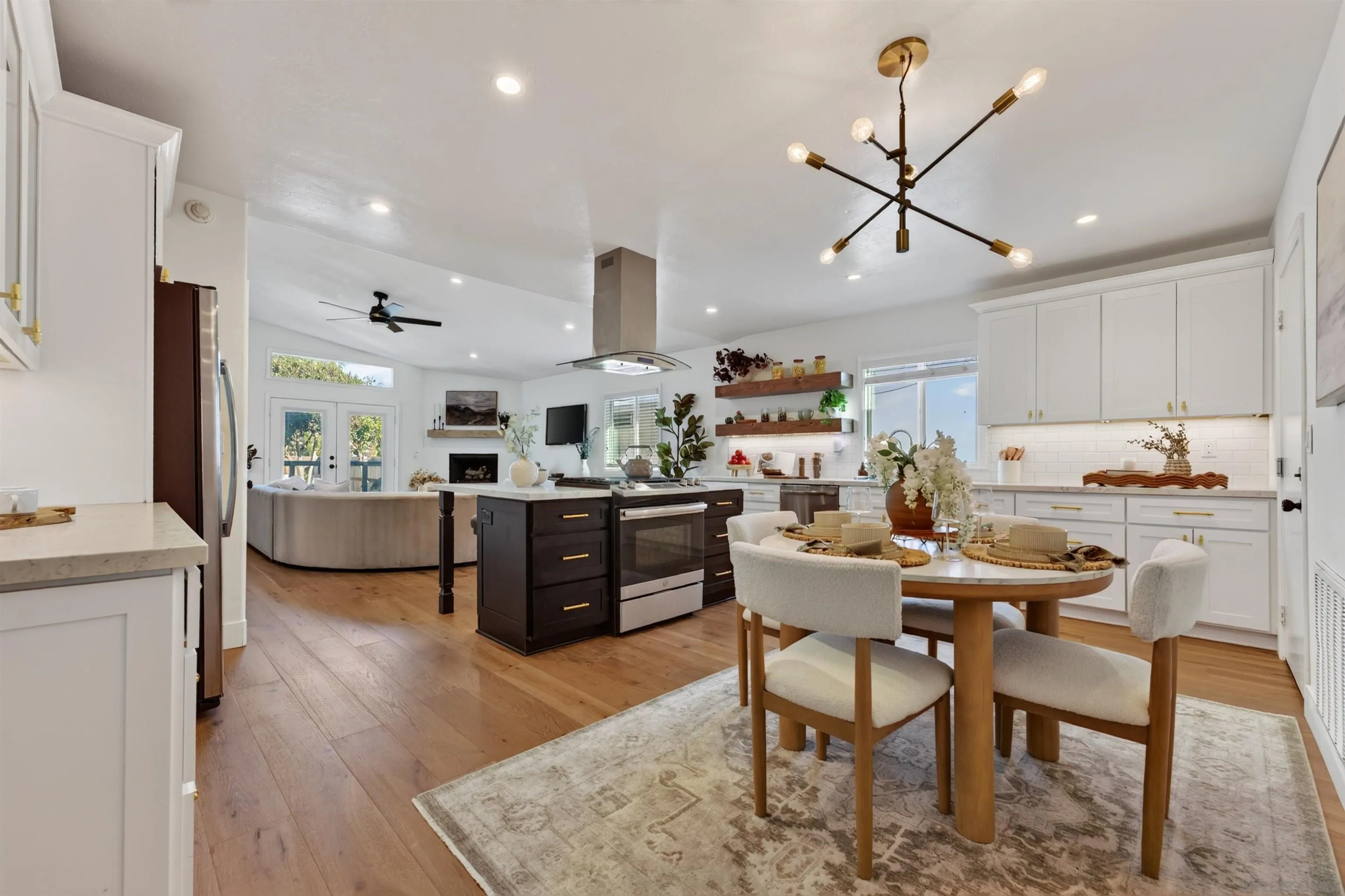 https://cdn.realtyfeed.com/cdn/127/260024134/665839b4c2485e65793f0165906813b9.webp