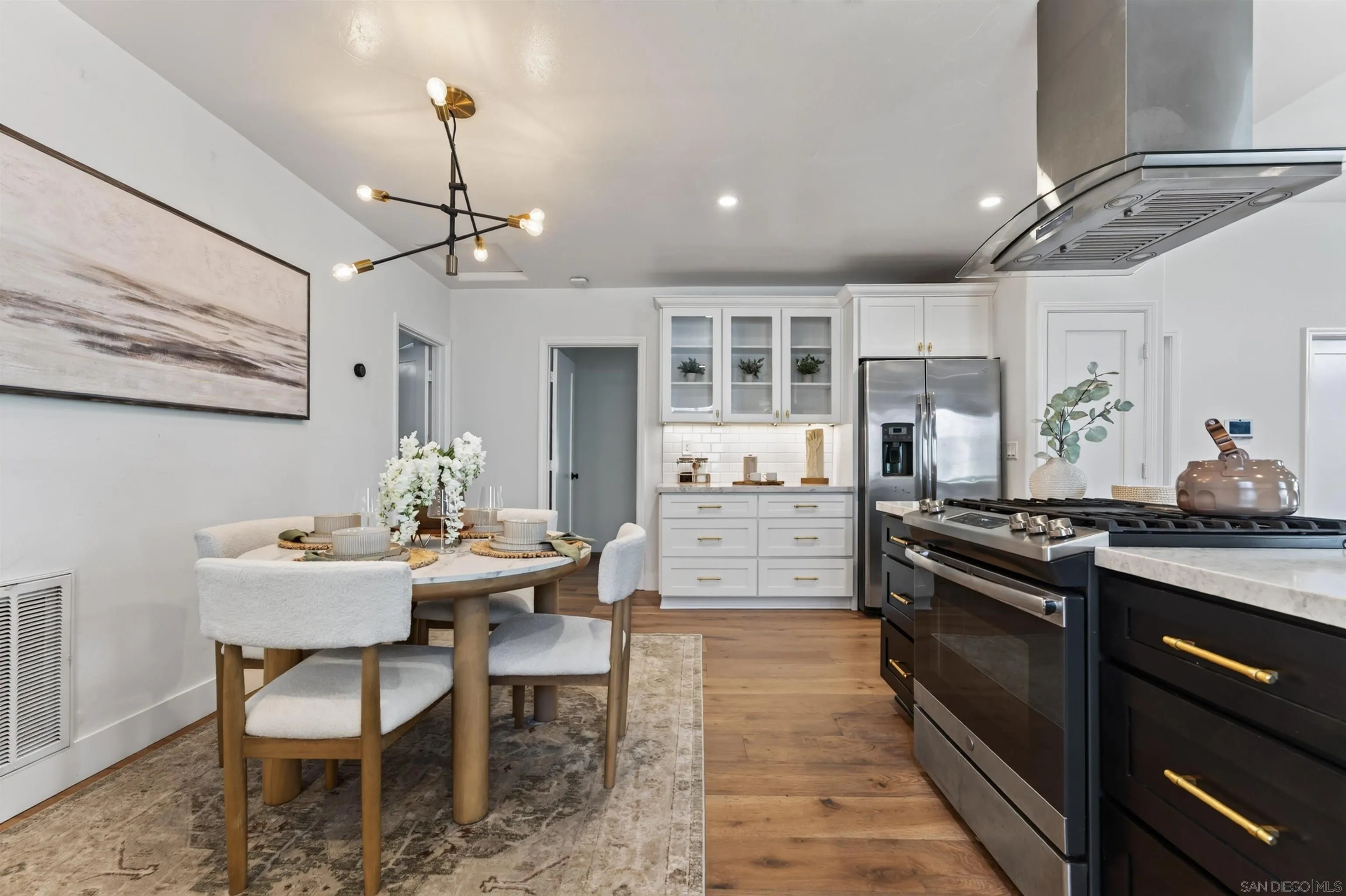 https://cdn.realtyfeed.com/cdn/127/260024134/ea094fb199e339251aad35e774e9af8a.webp