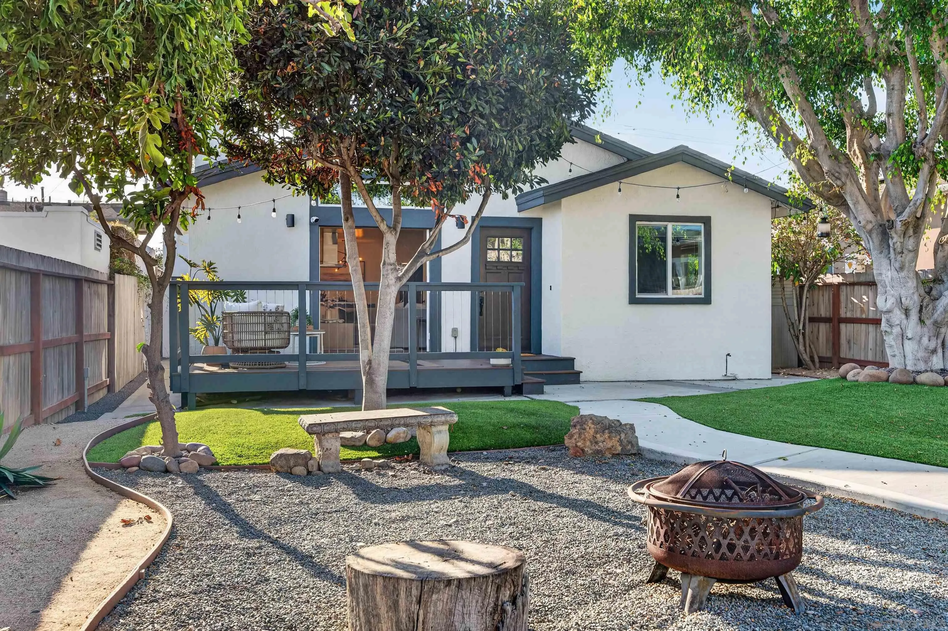 https://cdn.realtyfeed.com/cdn/127/260024134/eb88bc130861ec0269800d003299c570.webp