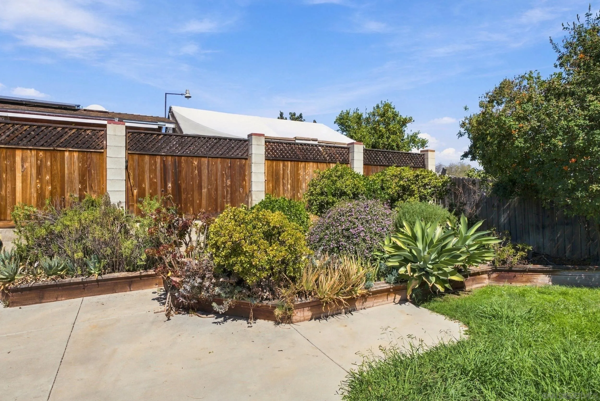 https://cdn.realtyfeed.com/cdn/127/260024149/61fdb494bed6f458a70e0310a646f015.webp
