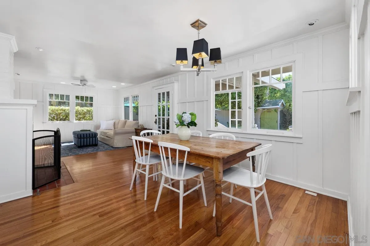 https://cdn.realtyfeed.com/cdn/127/260024160/8a10f6613693586e998a7e56dd54e0bb.webp