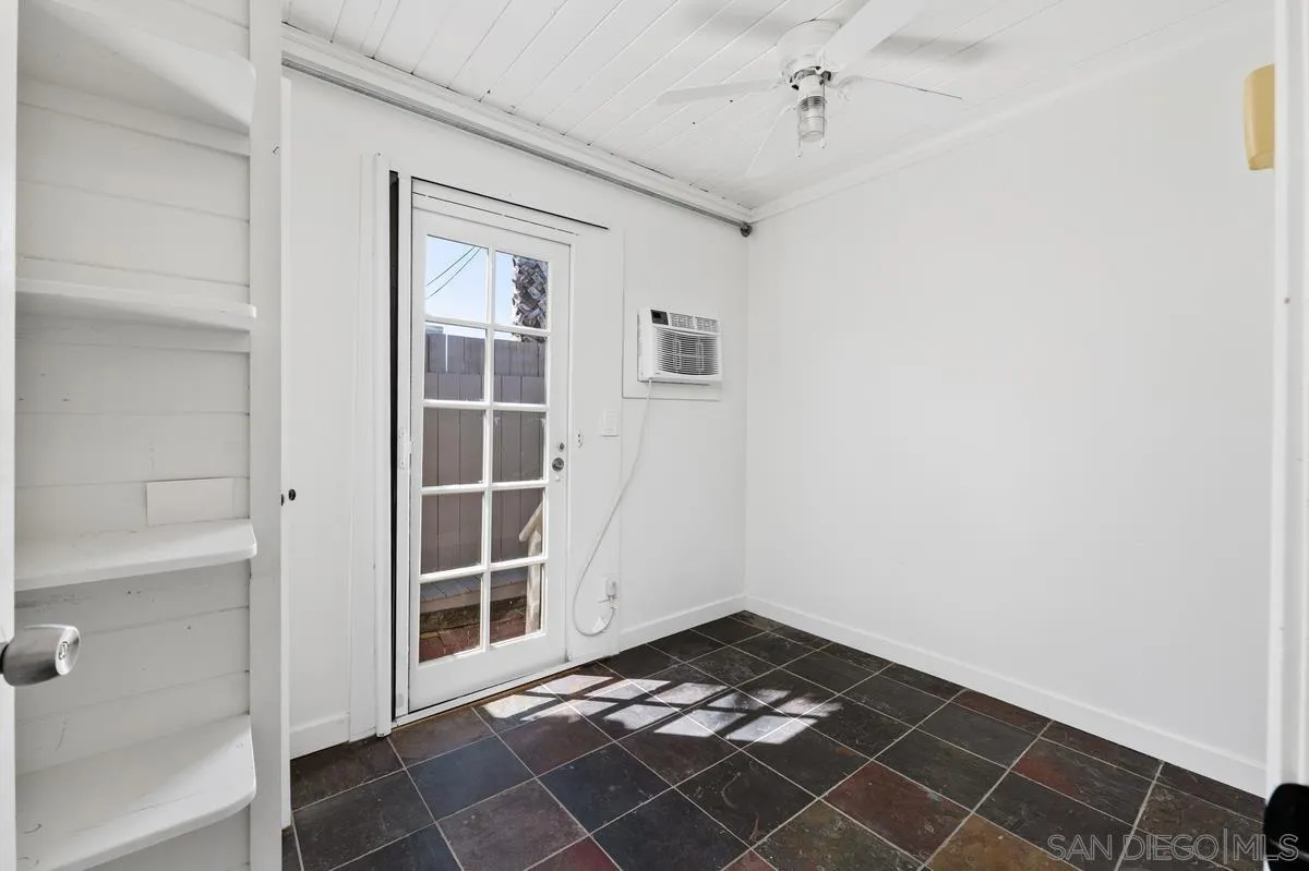 https://cdn.realtyfeed.com/cdn/127/260024160/c83b158c97a99b017634bf600dc8ccc1.webp
