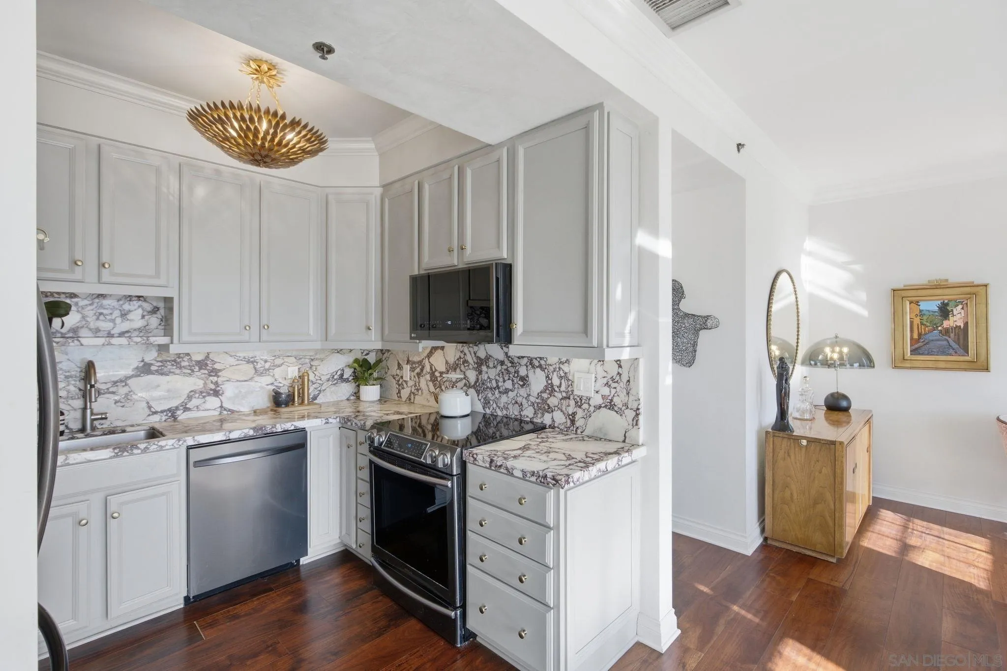 https://cdn.realtyfeed.com/cdn/127/260024163/0dfd035eccd1928e4f58cc146ef8b679.webp