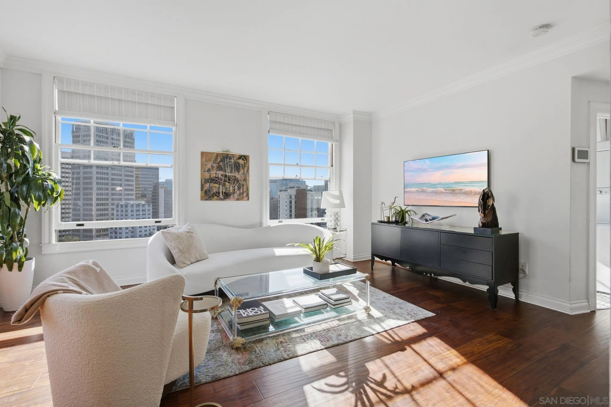 https://cdn.realtyfeed.com/cdn/127/260024163/71cede0375238ffa2efeb2b5d4225e78.webp