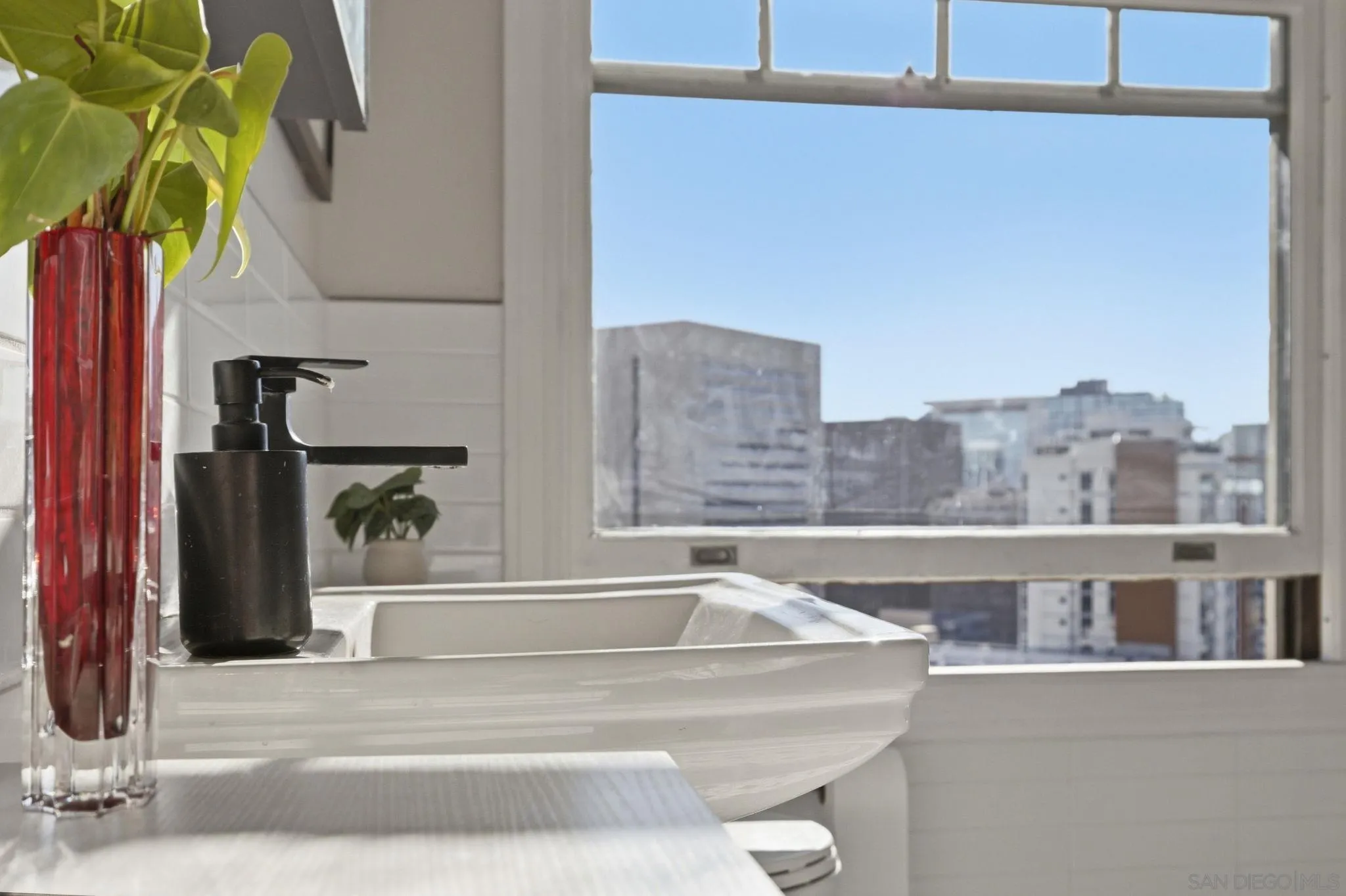 https://cdn.realtyfeed.com/cdn/127/260024163/ada2e912ce45239ff7b96b3c4aa9dcca.webp