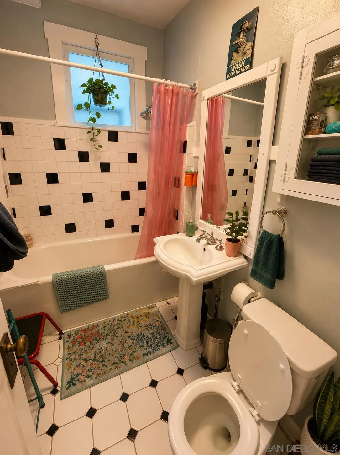 215 Spruce Street, San Diego, CA 92103, photo 23