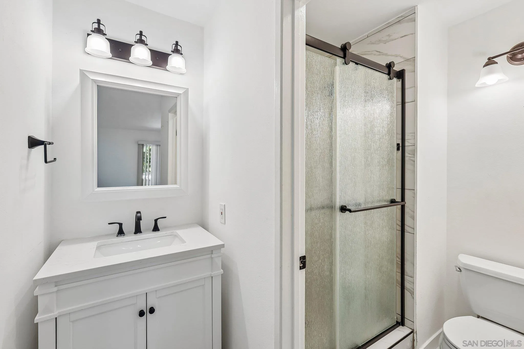 https://cdn.realtyfeed.com/cdn/127/260024202/1c700347957c2f64e3db3f1a85fd3a5b.webp