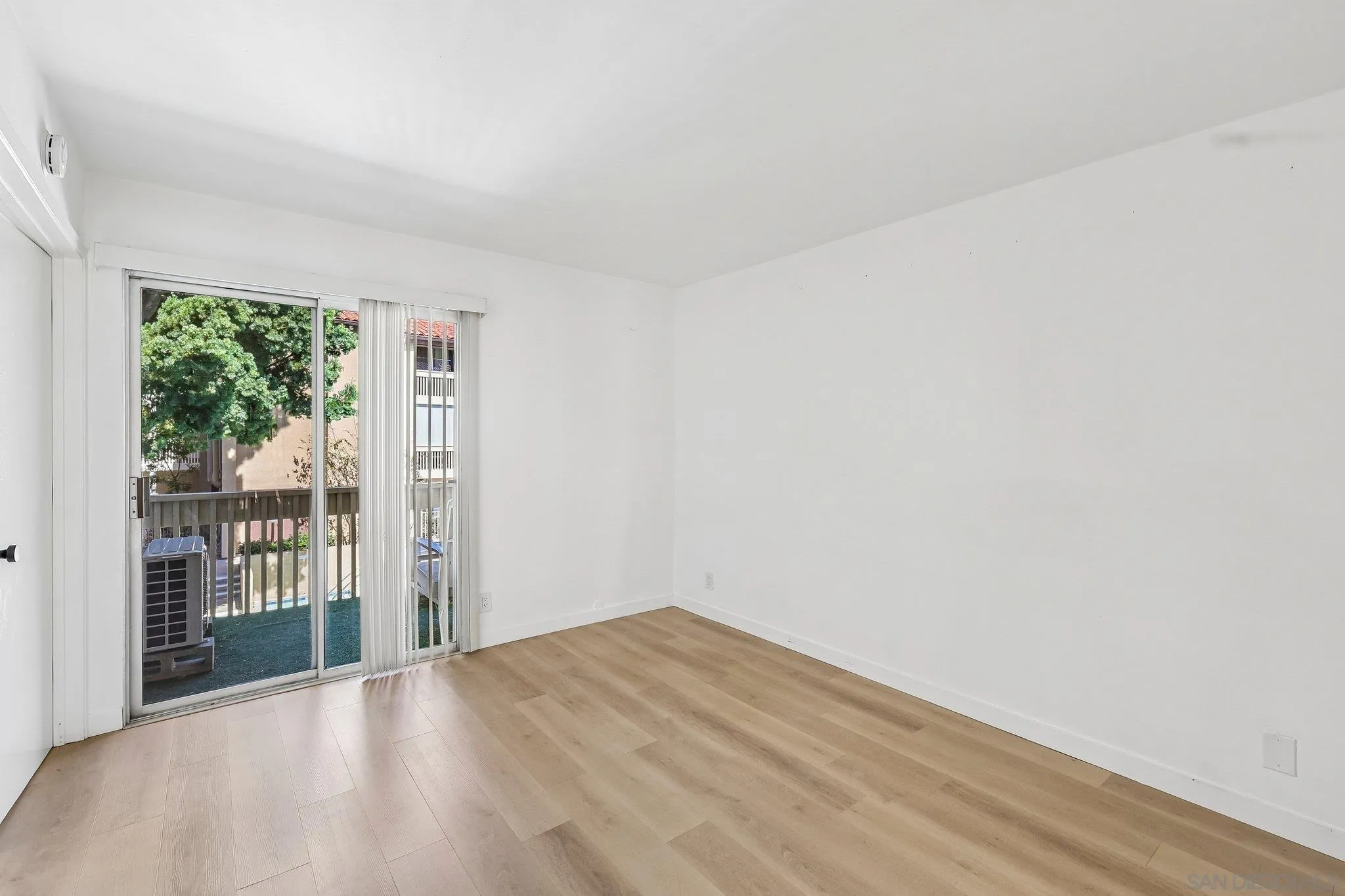 https://cdn.realtyfeed.com/cdn/127/260024202/62e99c6f4317cf5b3e834a913735639b.webp