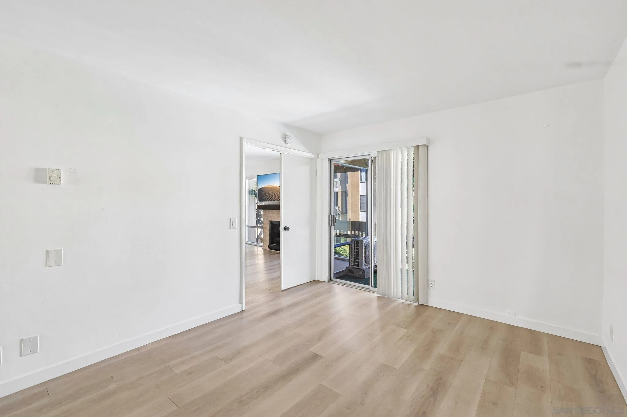 https://cdn.realtyfeed.com/cdn/127/260024202/e41010943f797f74f278ce6bd16d7499.webp