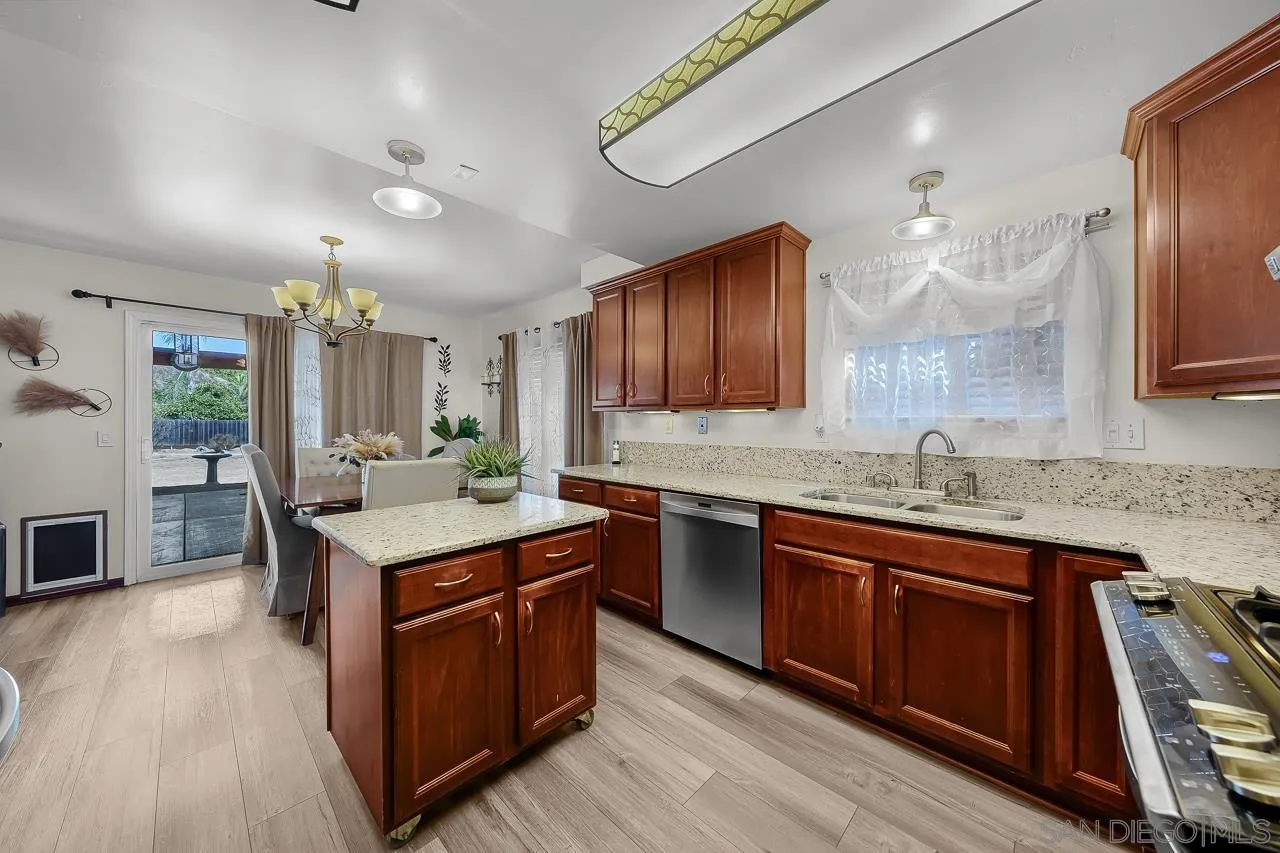 https://cdn.realtyfeed.com/cdn/127/260024204/17545e17f4ecc06df3d7a2ebe9294df7.webp