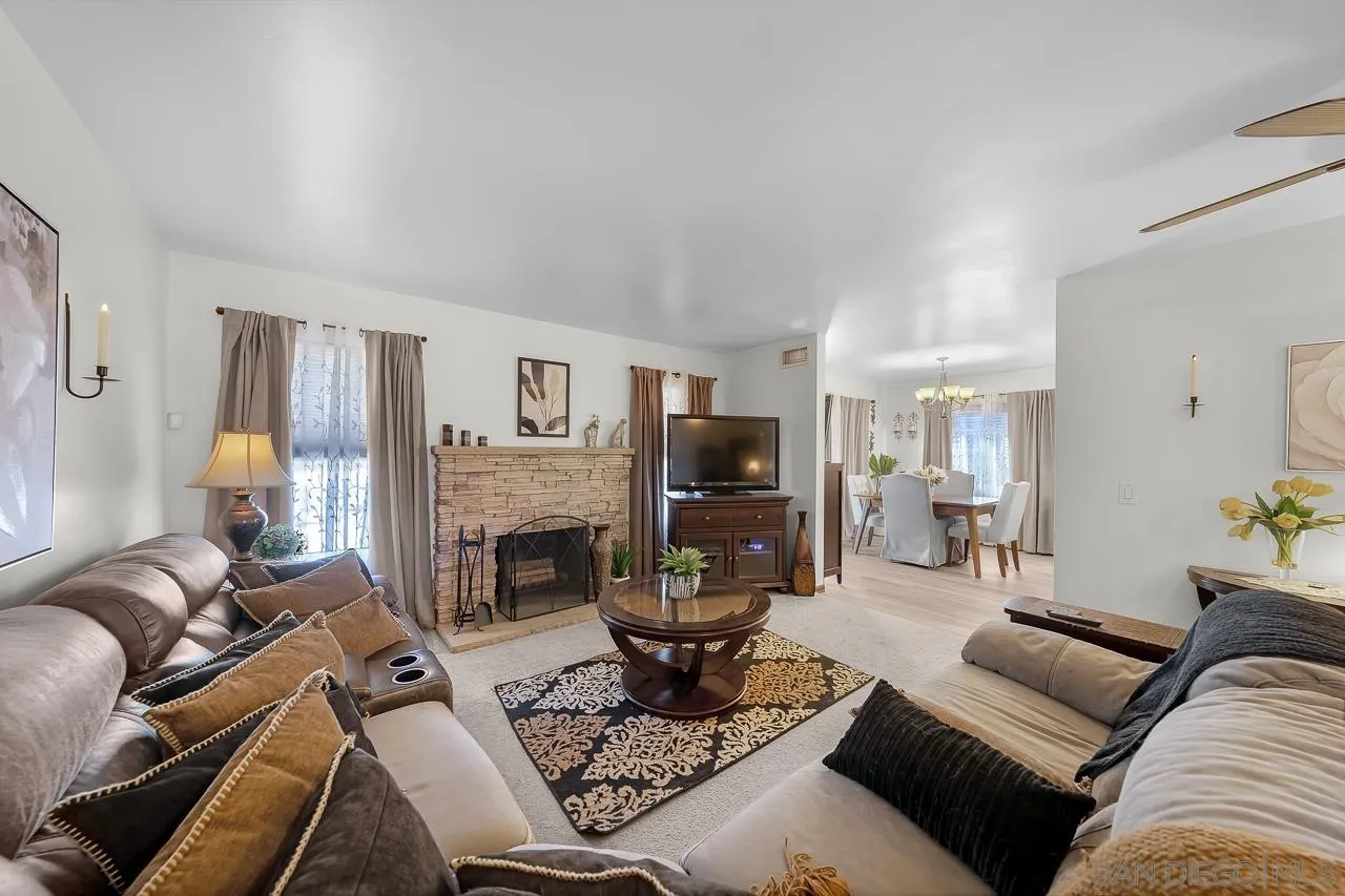 https://cdn.realtyfeed.com/cdn/127/260024204/5233f144642dca4fd36b189295dba3d5.webp