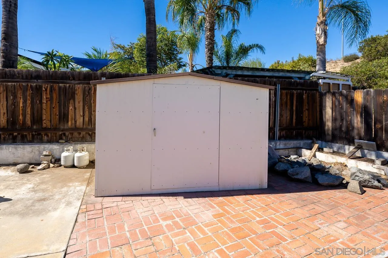 https://cdn.realtyfeed.com/cdn/127/260024204/9e760f98887783623d1c1656d2bb3570.webp