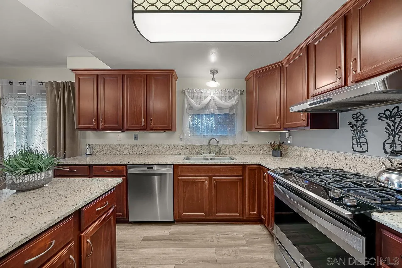 https://cdn.realtyfeed.com/cdn/127/260024204/b6433049d6272a4f6f2b6b7789f7fa83.webp