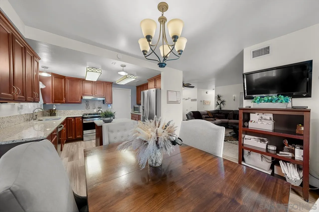 https://cdn.realtyfeed.com/cdn/127/260024204/e057c927f7905ee5e3ef9aded13ebe8e.webp
