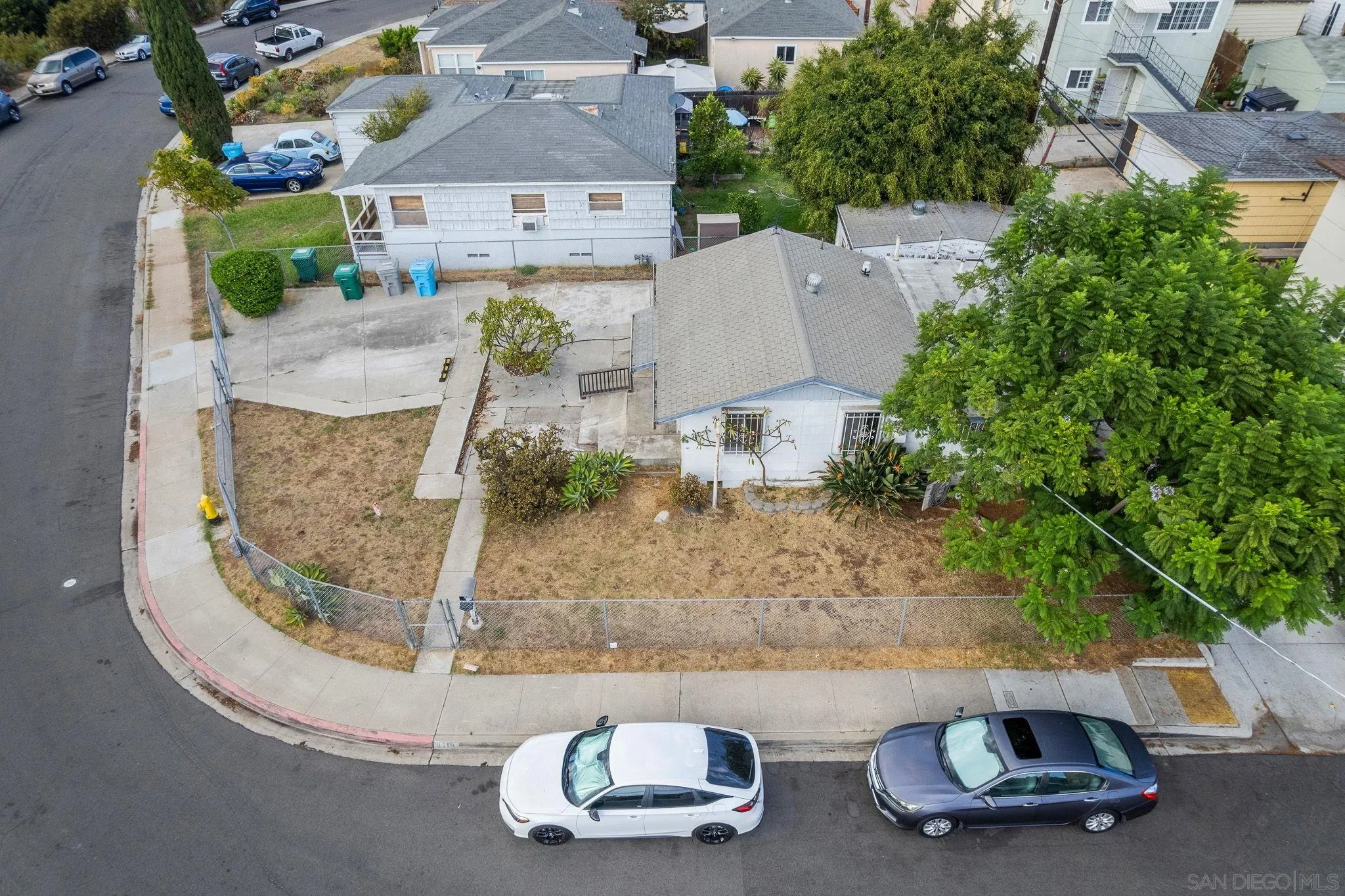 https://cdn.realtyfeed.com/cdn/127/260024208/15ef809934fd28bc00186040efdd7ba9.webp