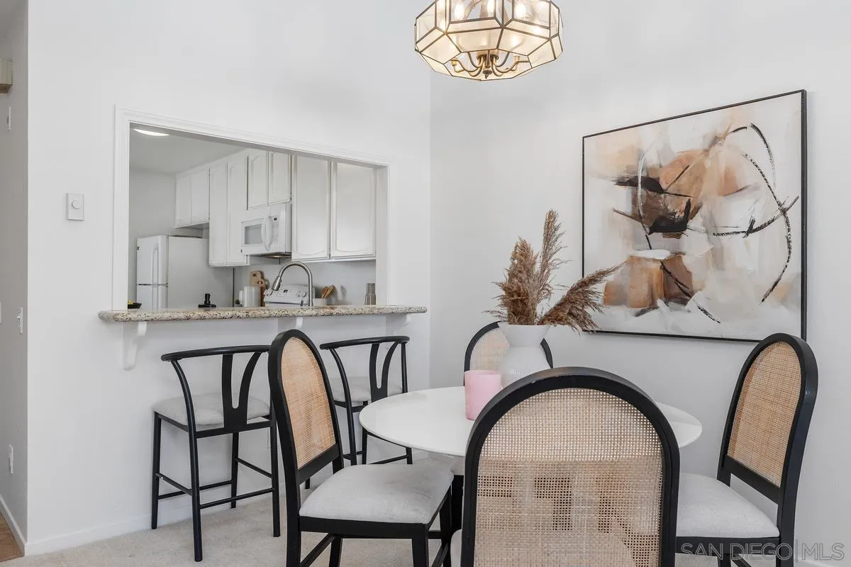 https://cdn.realtyfeed.com/cdn/127/260024209/86d4629a0434df7b561602396392a964.webp