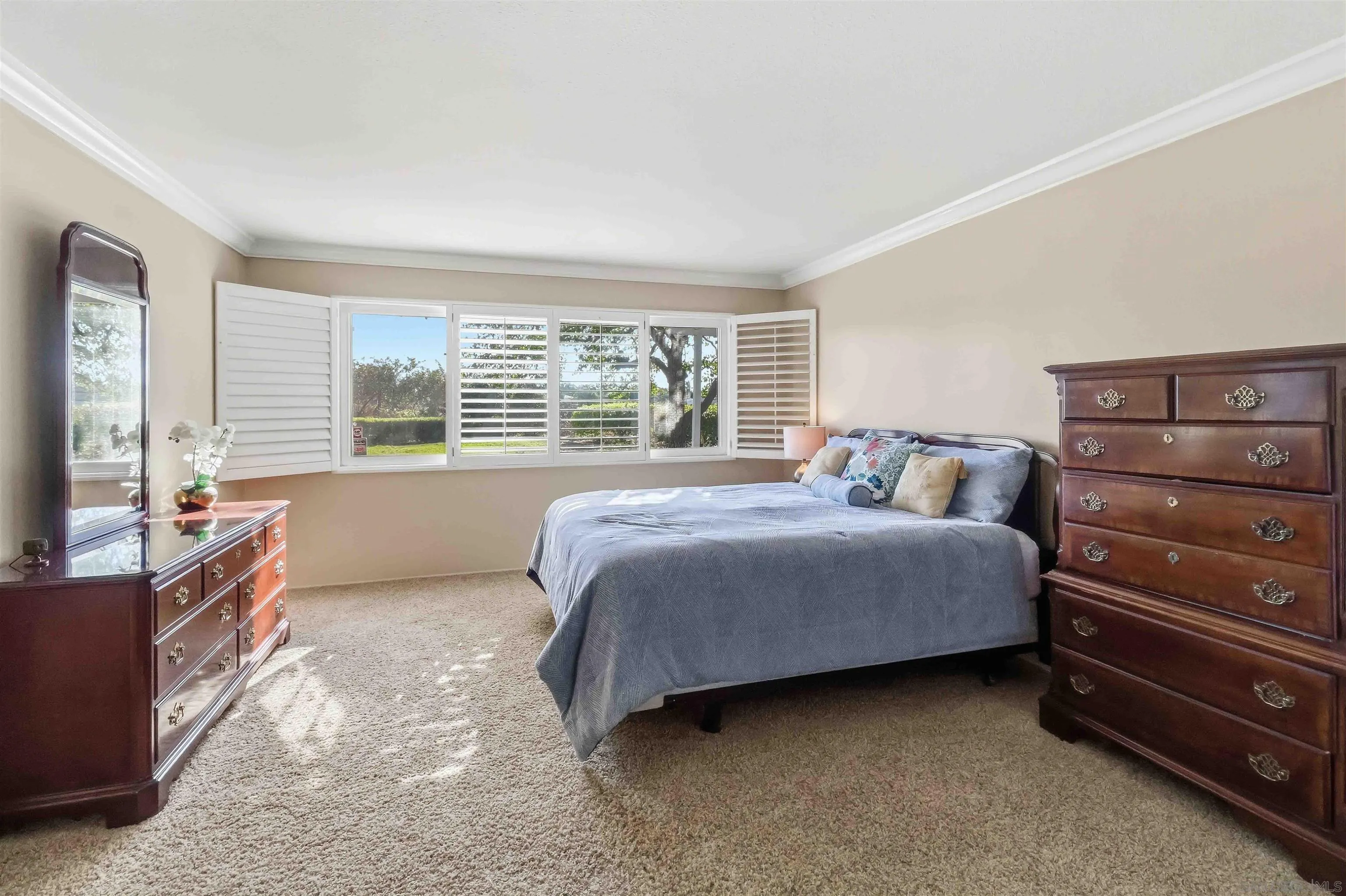 https://cdn.realtyfeed.com/cdn/127/260024213/23147921611d9188abfe11c2023fba97.webp