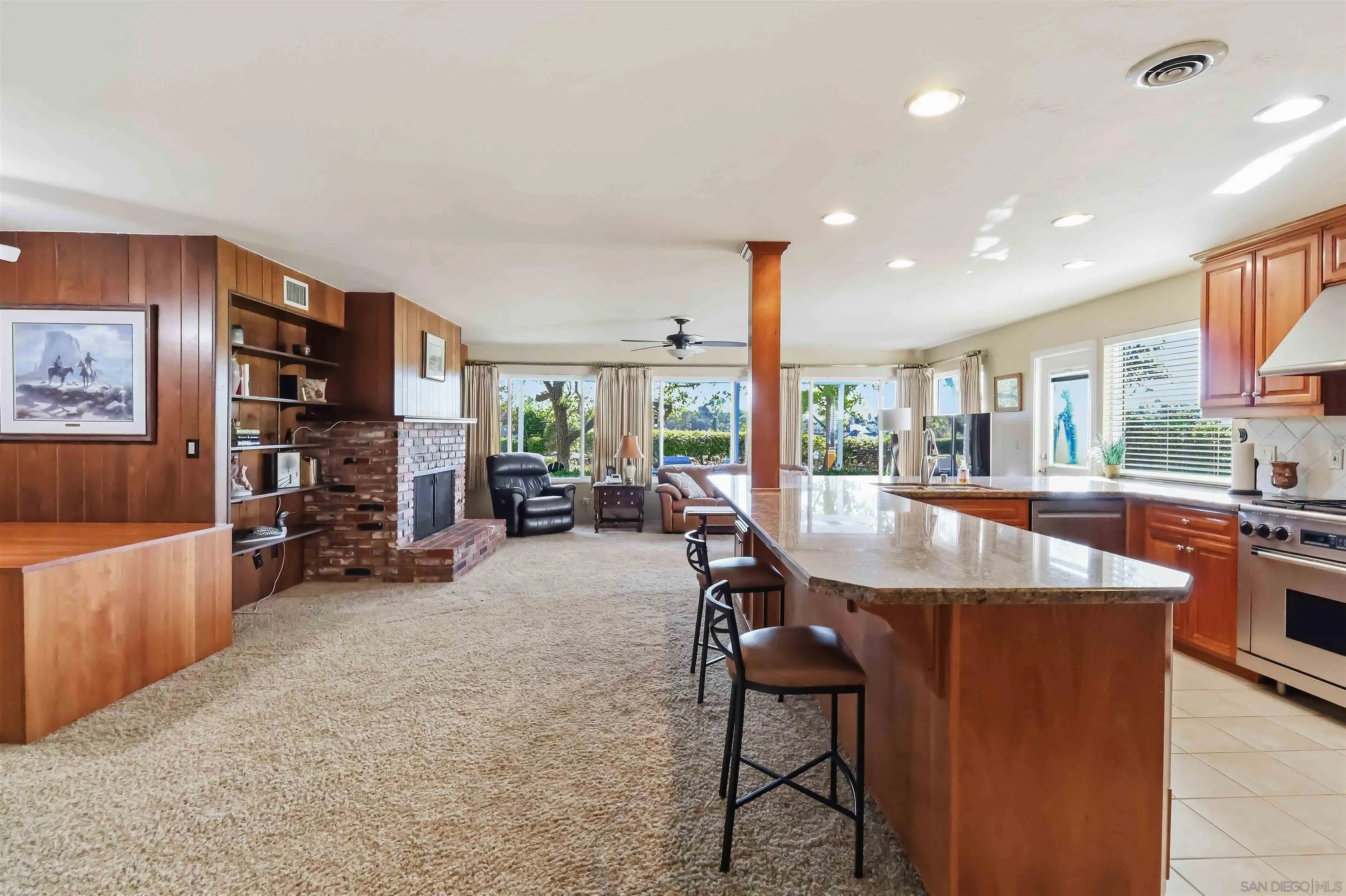 https://cdn.realtyfeed.com/cdn/127/260024213/644f3fc0c6aabca8db880ea4d3d33cda.webp