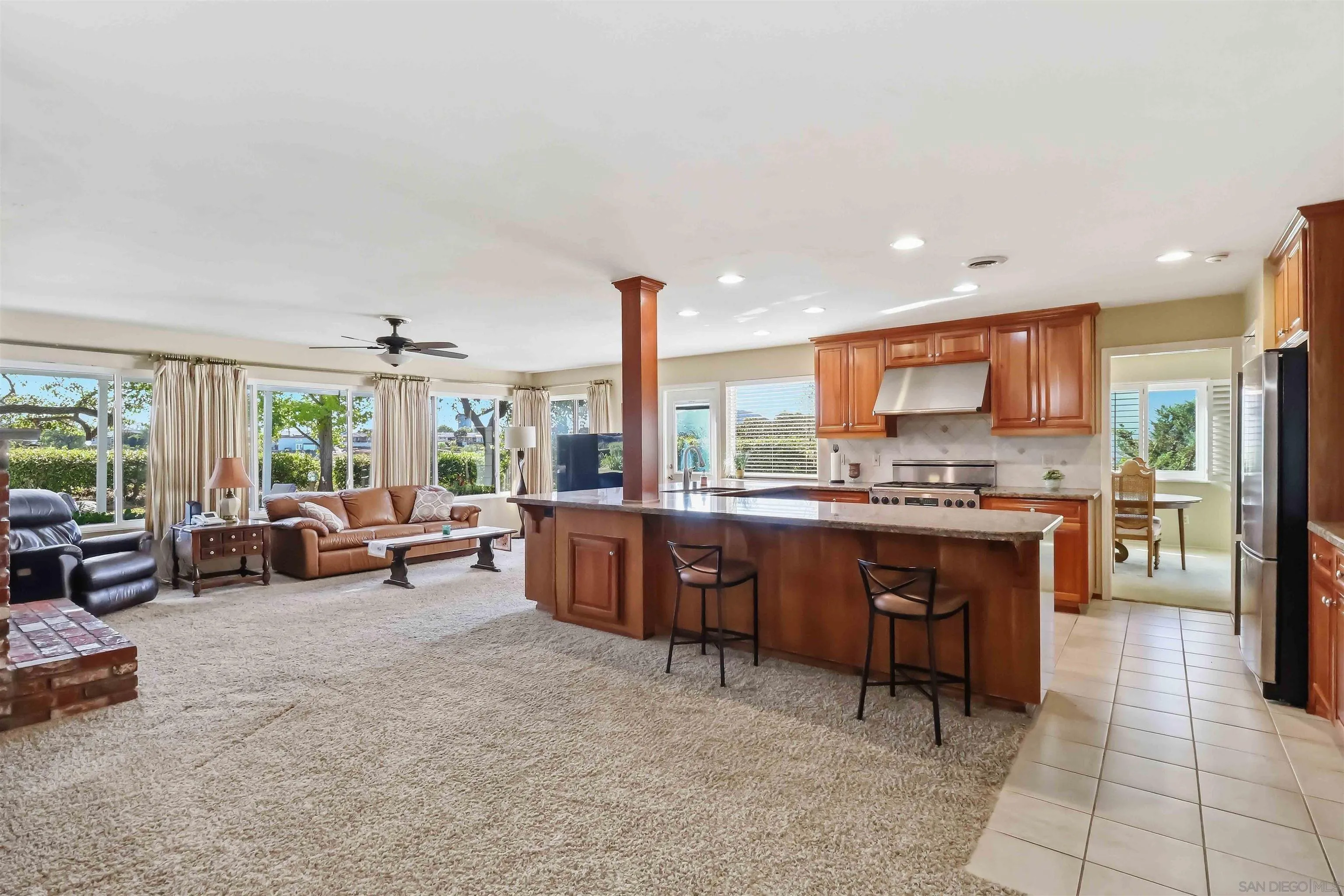 https://cdn.realtyfeed.com/cdn/127/260024213/75d9ed315d77ace1a7309ab3d675072a.webp