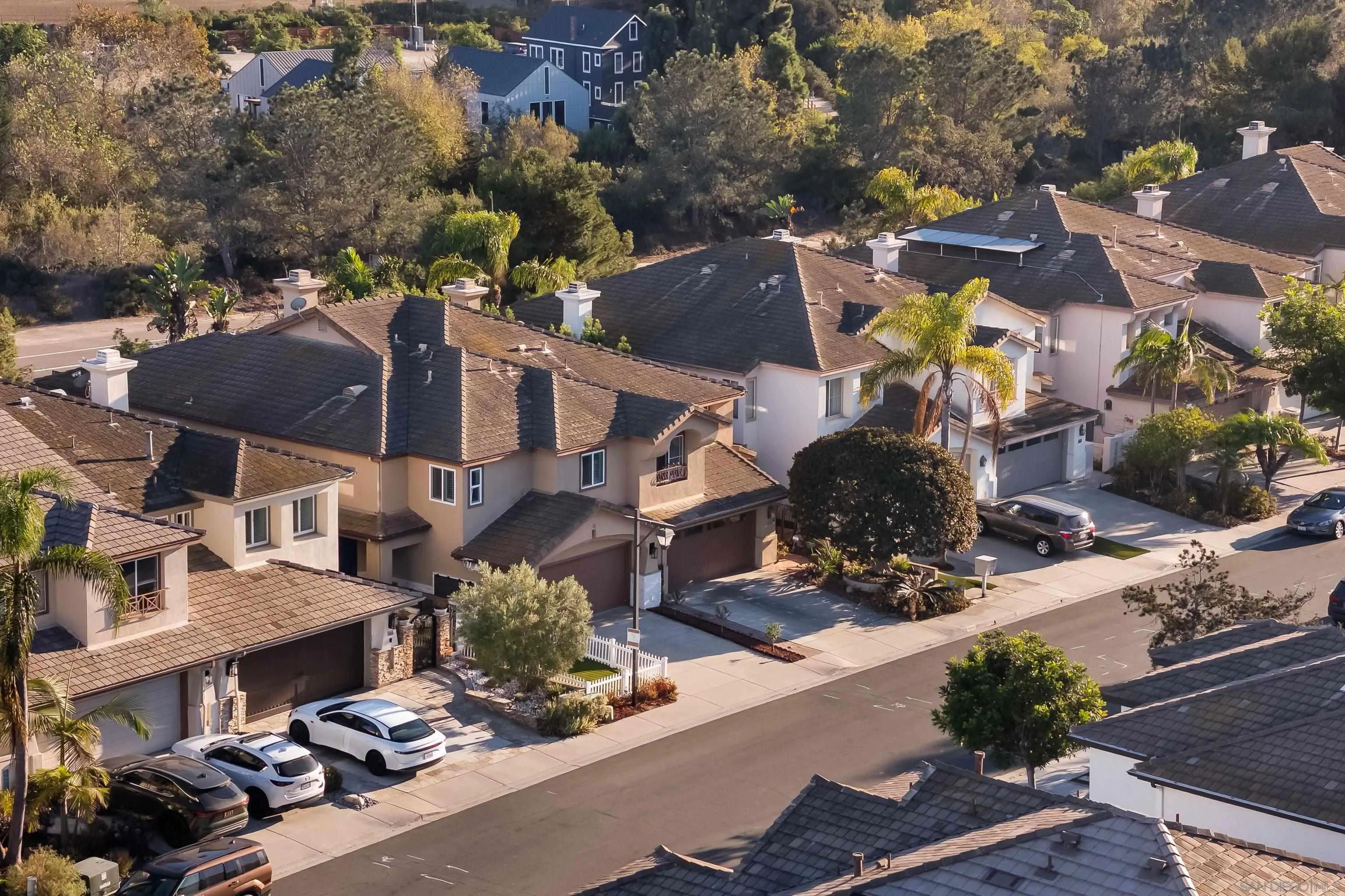 https://cdn.realtyfeed.com/cdn/127/260024215/318d5eff9bdbb8e2264b6dae5c996dbf.webp