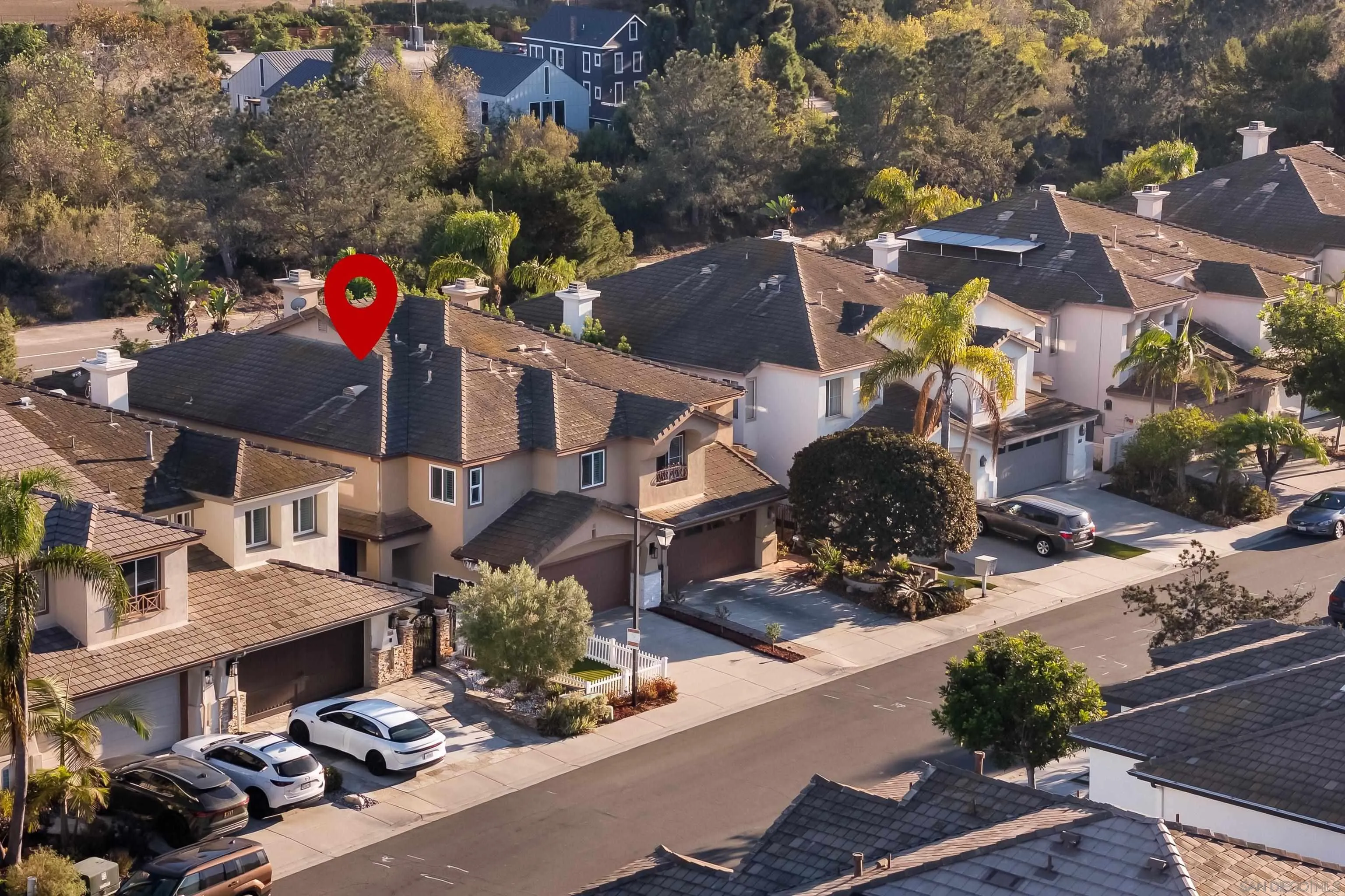 https://cdn.realtyfeed.com/cdn/127/260024215/3a99d80cde0f72752b803099a25f49de.webp