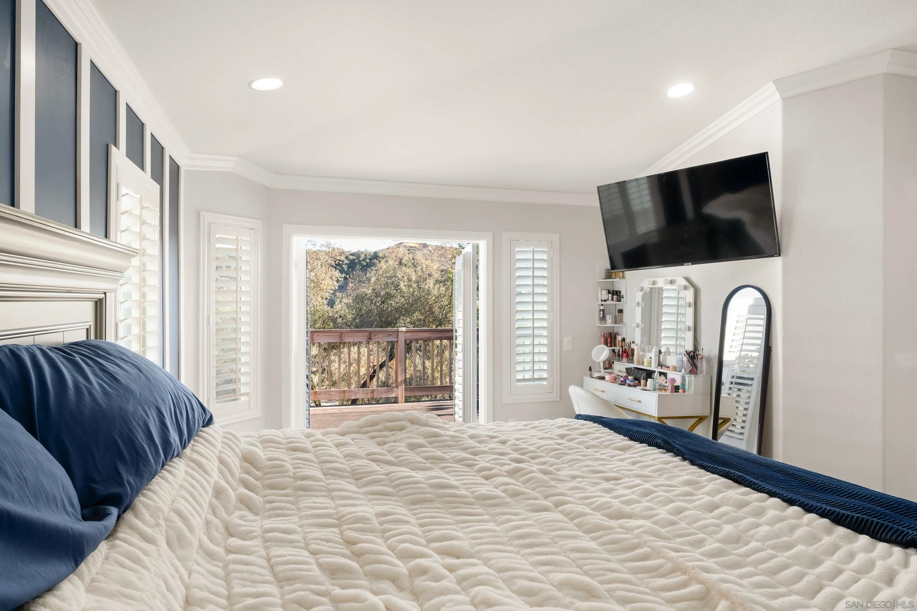 https://cdn.realtyfeed.com/cdn/127/260024215/85ba5e74f631a0ef87a462358111553a.webp