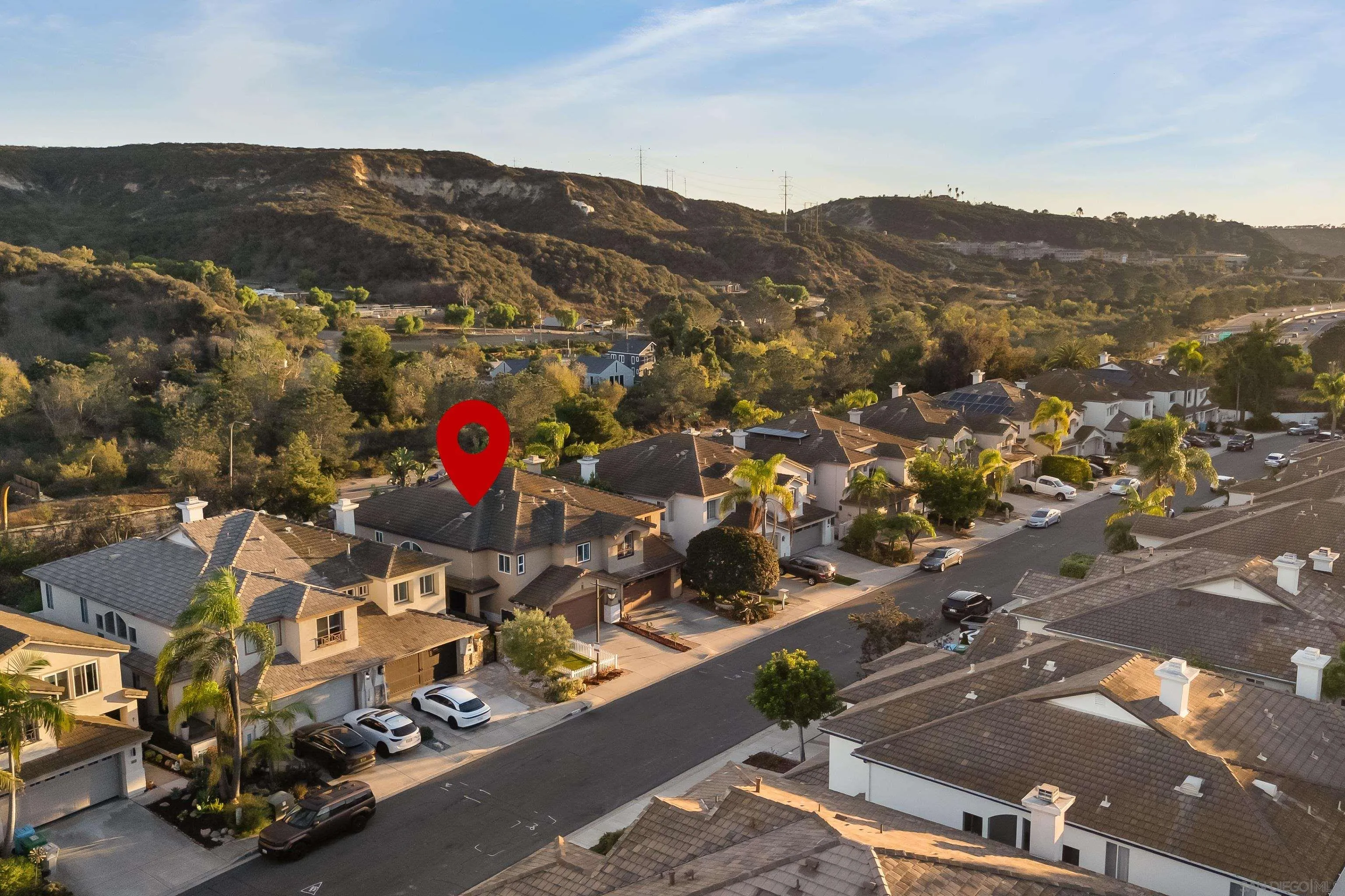 https://cdn.realtyfeed.com/cdn/127/260024215/d8b42f151ddbda422f11d3f362cf2e9c.webp