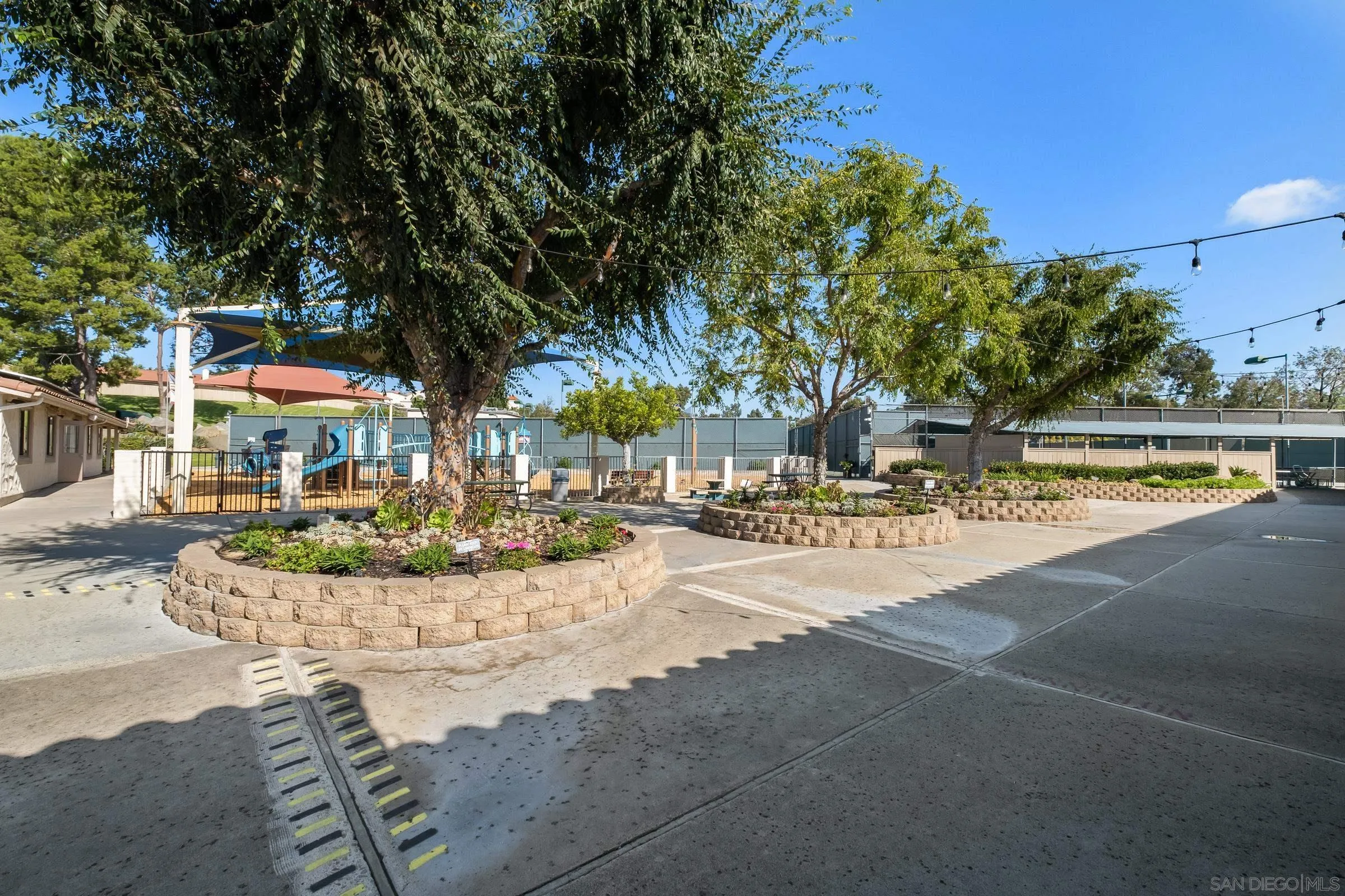 https://cdn.realtyfeed.com/cdn/127/260024220/ea63476763e0327bae3e6a0963f99b5c.webp