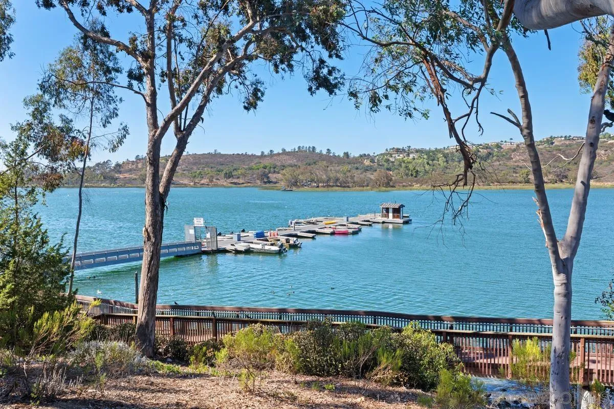 https://cdn.realtyfeed.com/cdn/127/260024222/28bcb97a98baa33cda5ac4c3c5641c57.webp