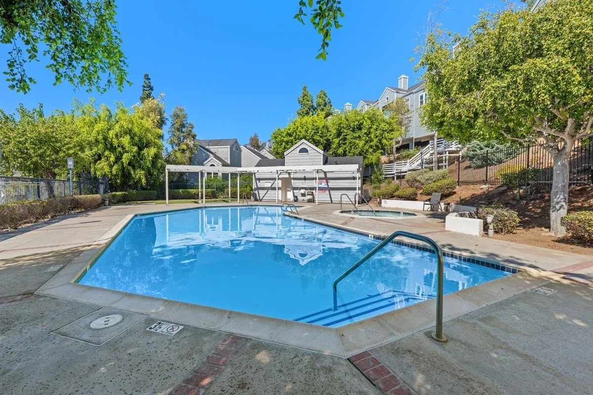 https://cdn.realtyfeed.com/cdn/127/260024222/83f1c42f5af19d03fbb68f598afda3c3.webp
