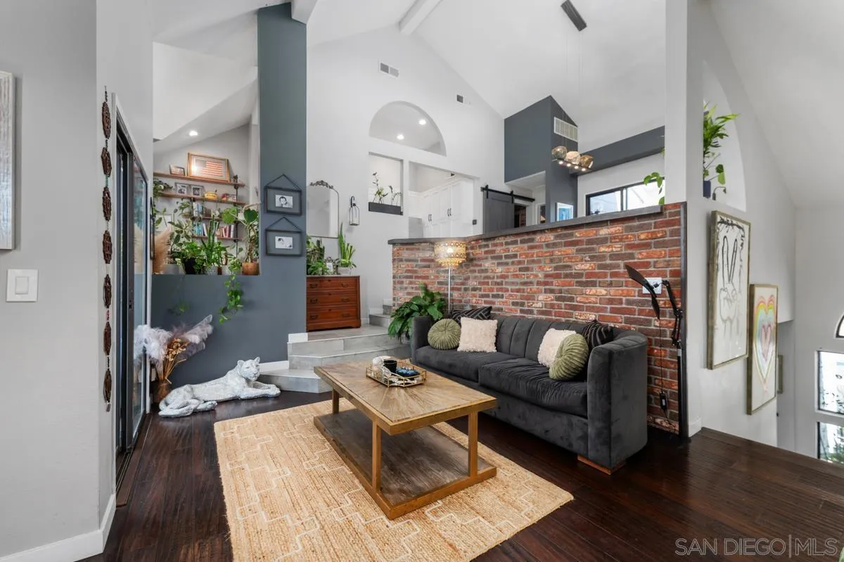 https://cdn.realtyfeed.com/cdn/127/260024222/c61189f307062da0ab6e6c7172acab0d.webp