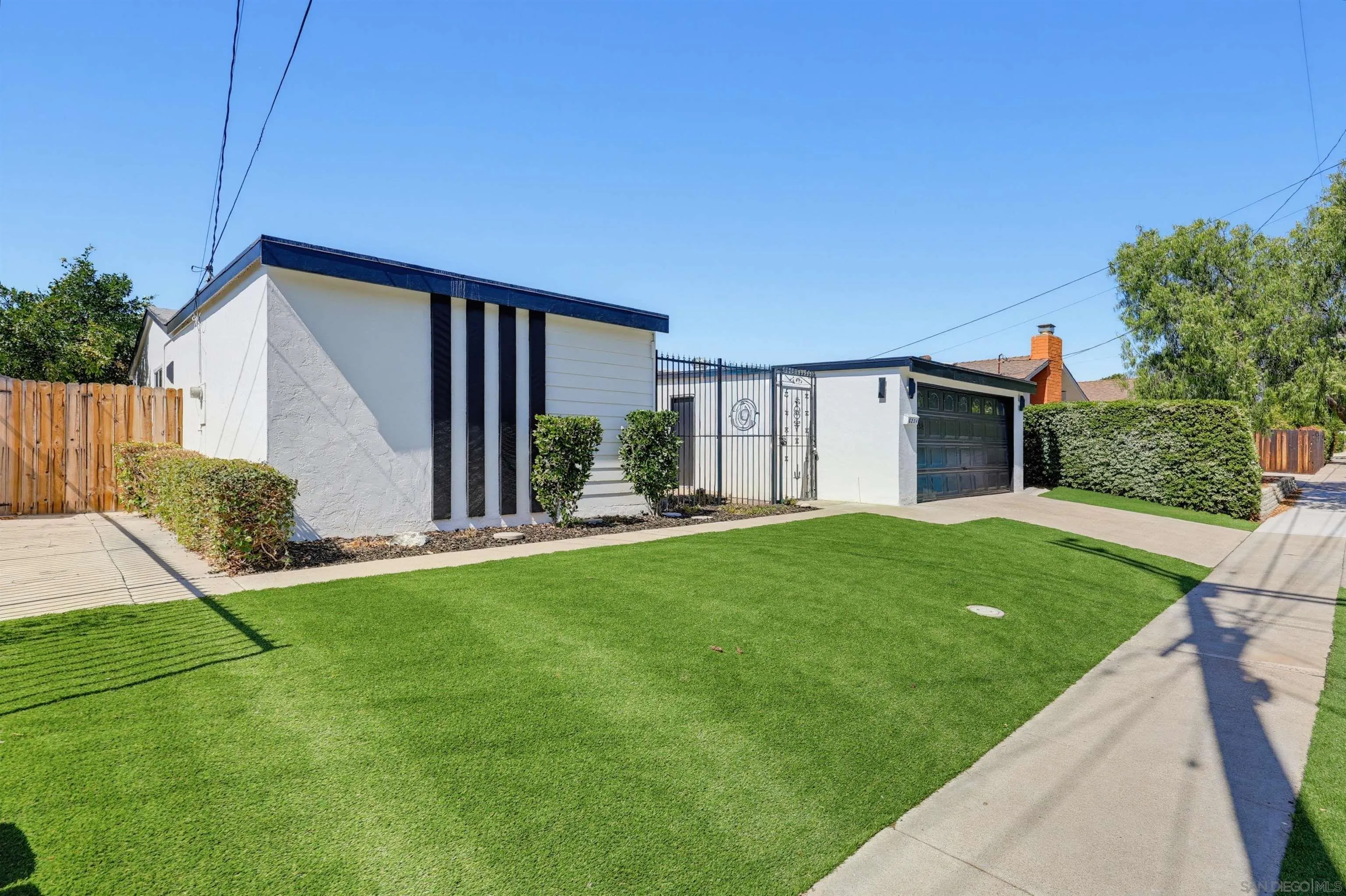 https://cdn.realtyfeed.com/cdn/127/260024223/5480aae12ab124dfb47755acf684ad6c.webp