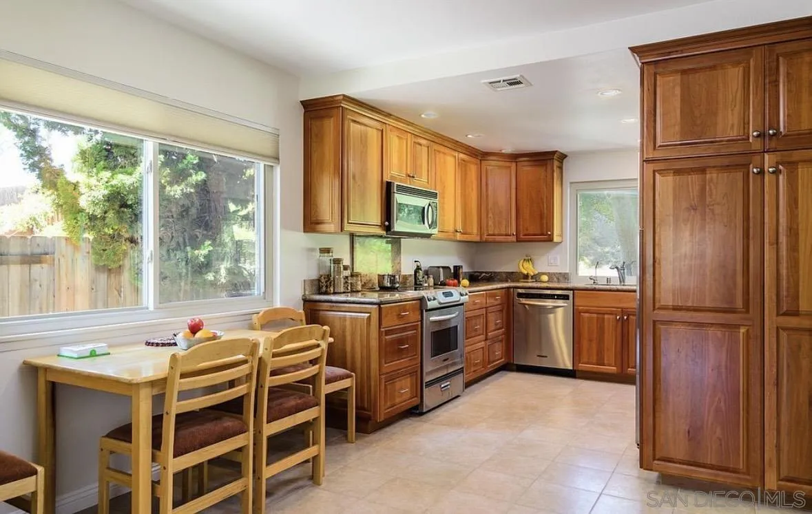 https://cdn.realtyfeed.com/cdn/127/260024233/4711427059c03f27e2454b349ef73de3.webp