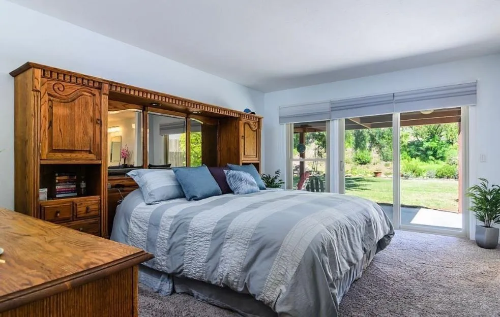 https://cdn.realtyfeed.com/cdn/127/260024233/d61de3425af841c5fb8c83dc38e2f317.webp