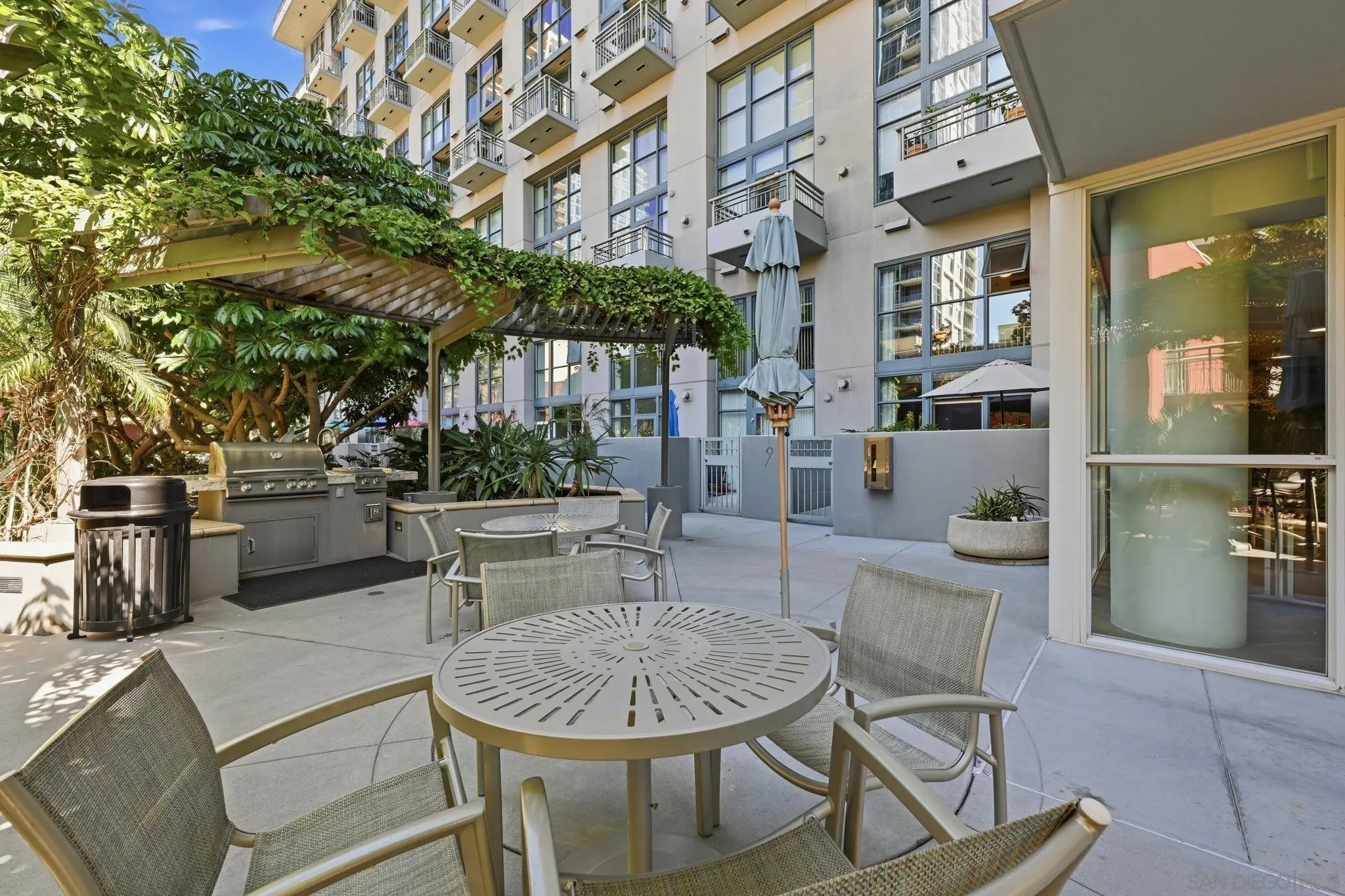 https://cdn.realtyfeed.com/cdn/127/260024234/1bee75ebfb50cb87156d3adc418c9779.webp