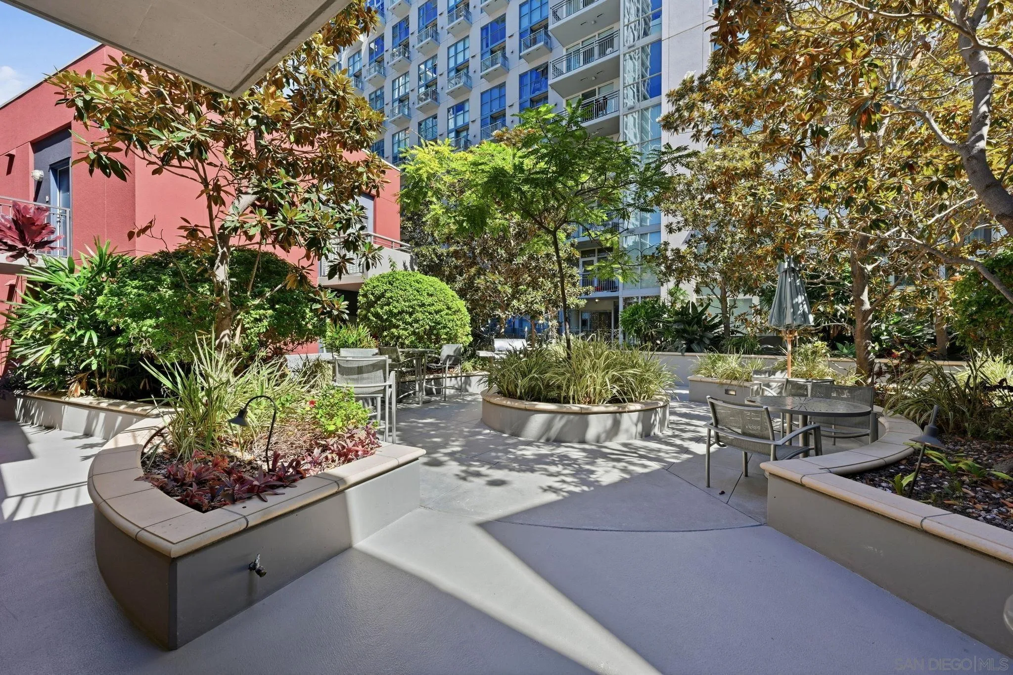 https://cdn.realtyfeed.com/cdn/127/260024234/3d1bb201d977fa1bb58d5473cb8f9d6f.webp