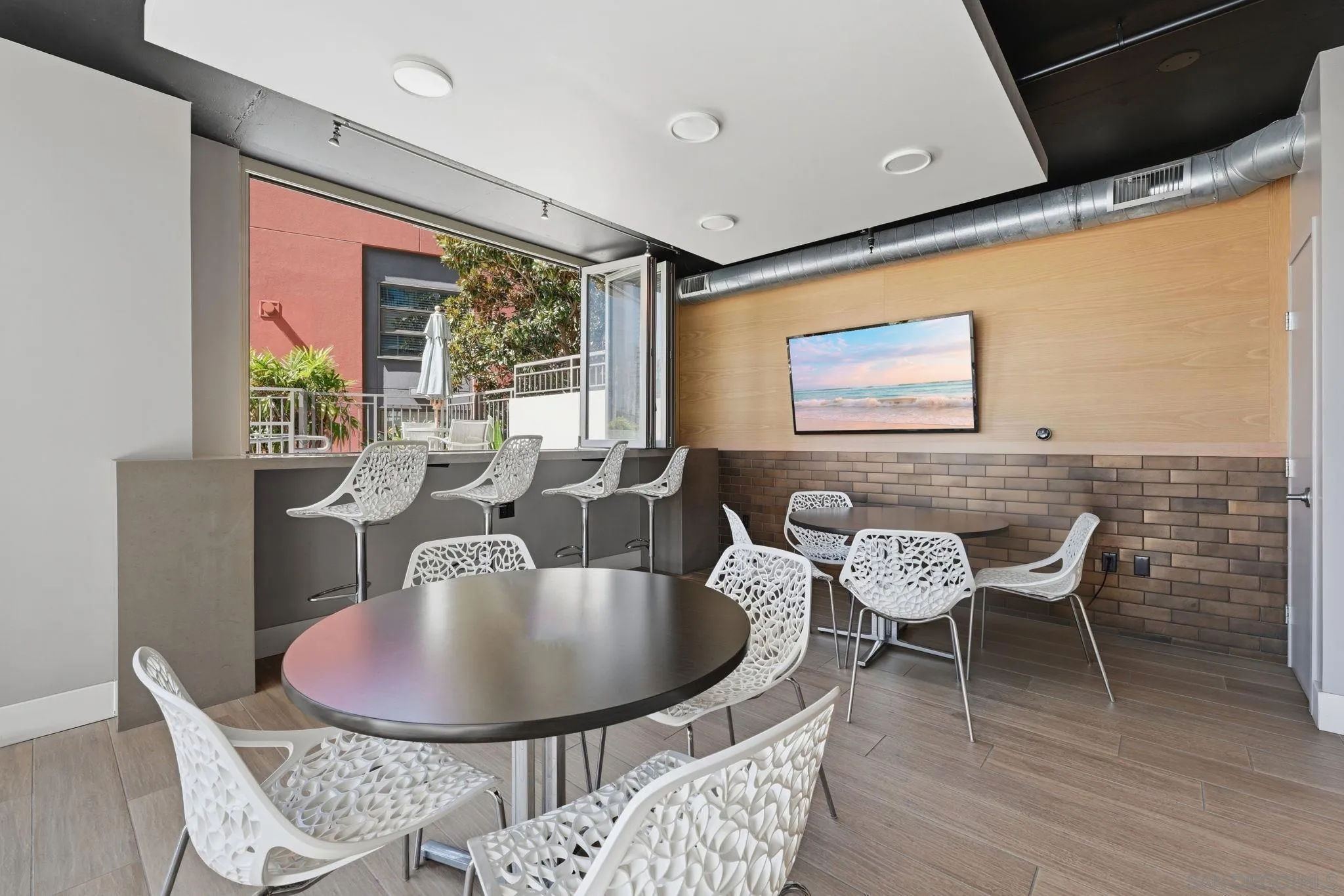 https://cdn.realtyfeed.com/cdn/127/260024234/3fd2a7d33f991bd7b72515286b711b08.webp