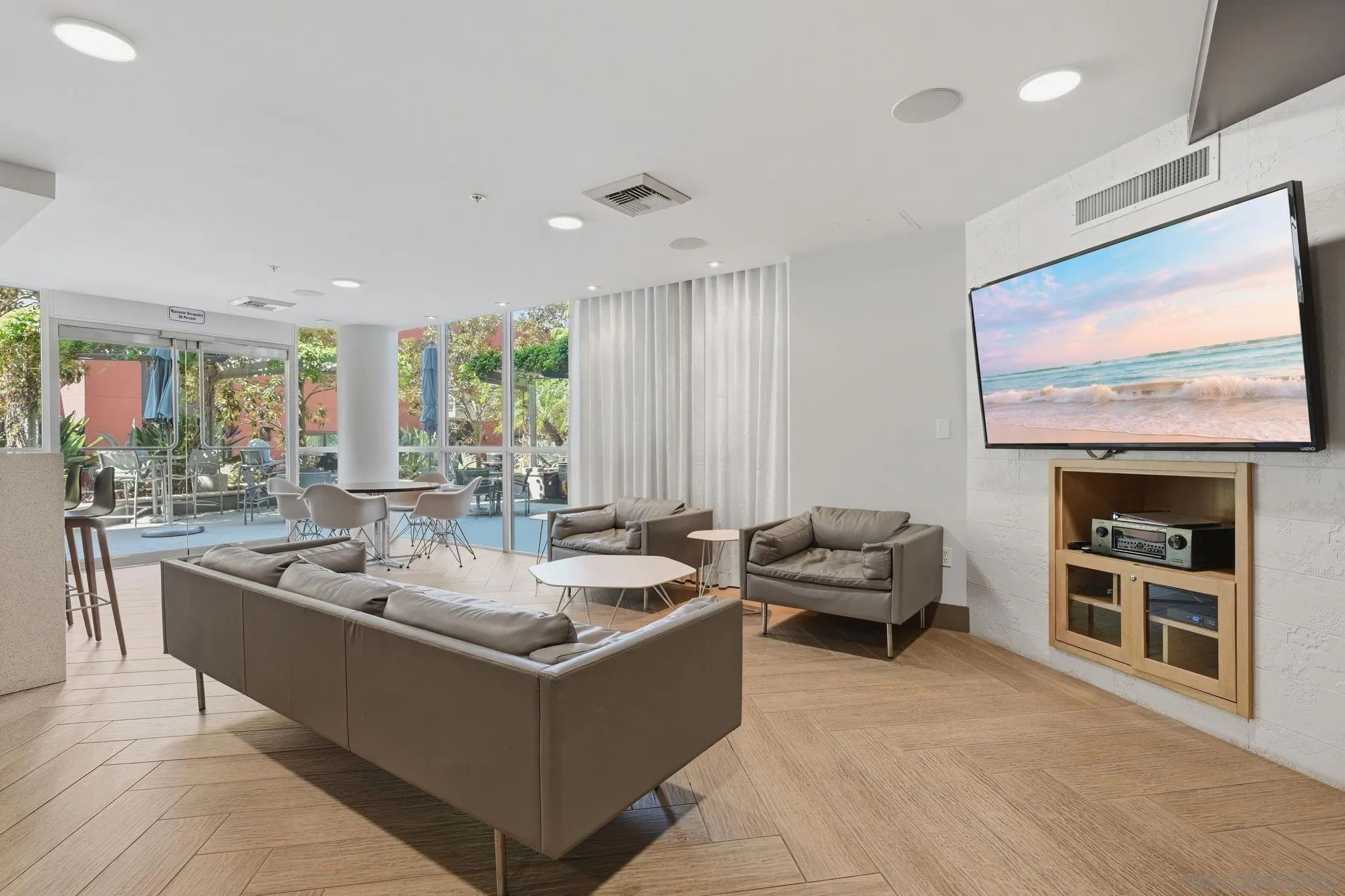 https://cdn.realtyfeed.com/cdn/127/260024234/92d835134b9450524db6e92b54a125ba.webp